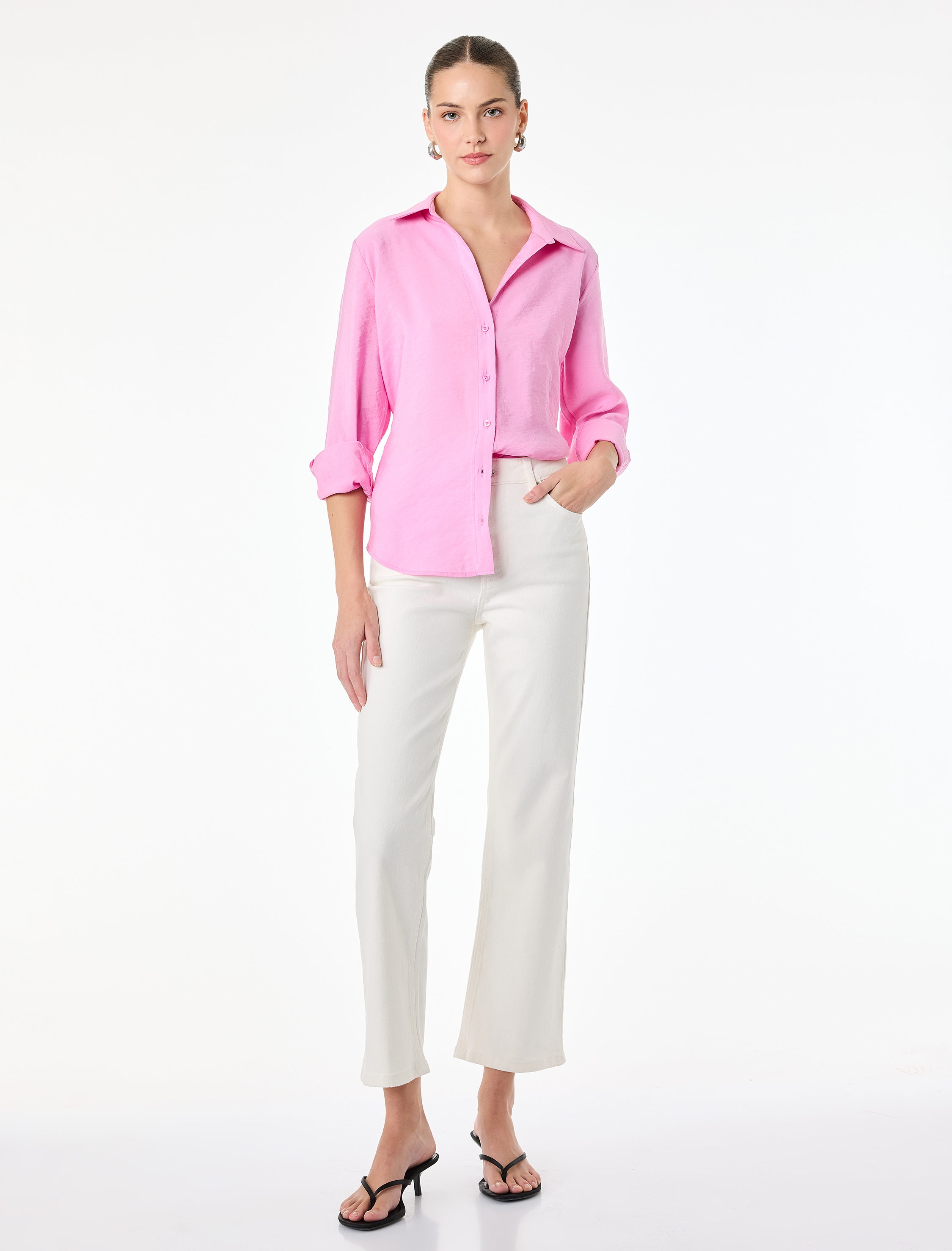   Regular Fit Uzun Kollu Kaçık Yaka Modal Gömlek