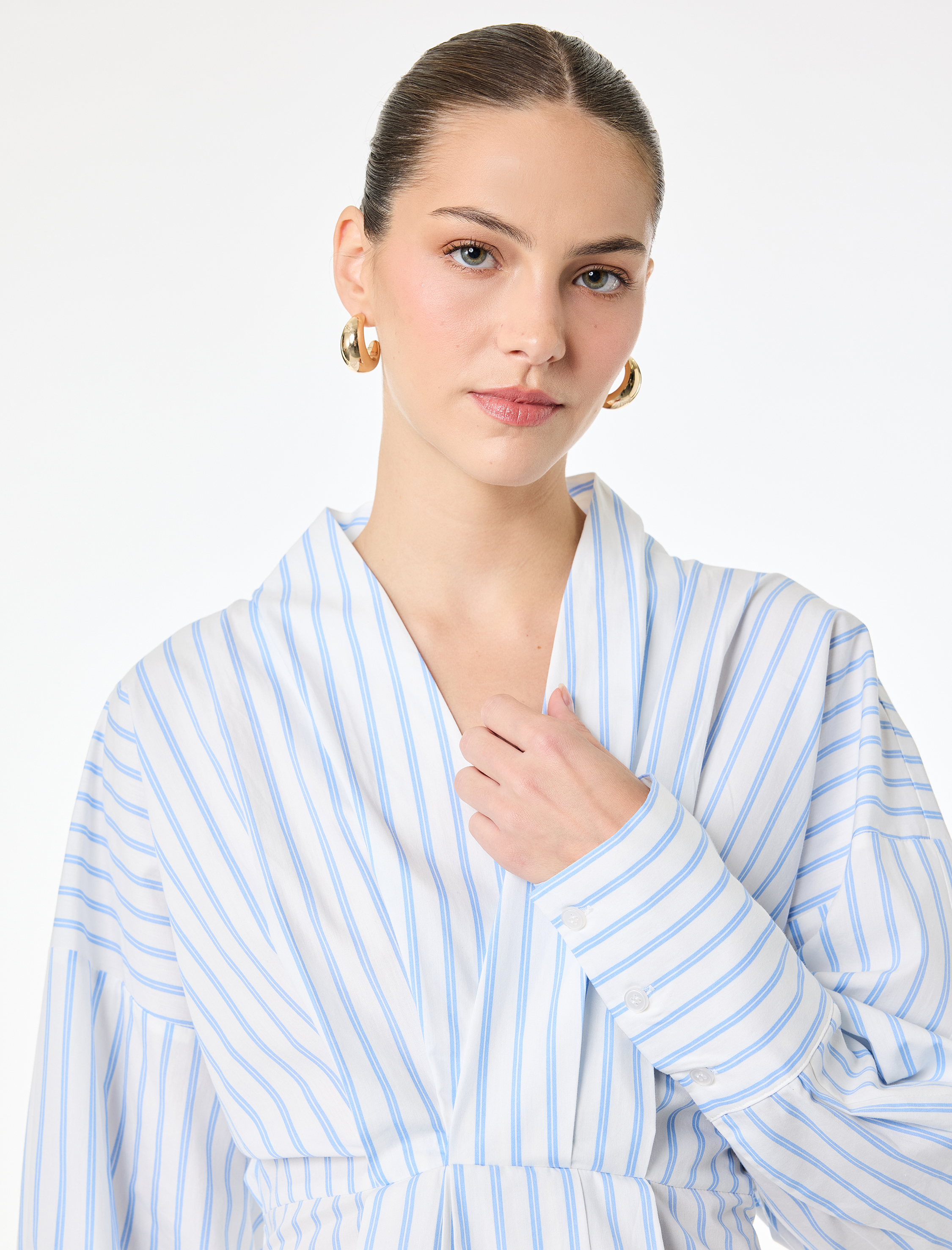   Pamuklu V Yaka Uzun Kollu Çizgili Bluz