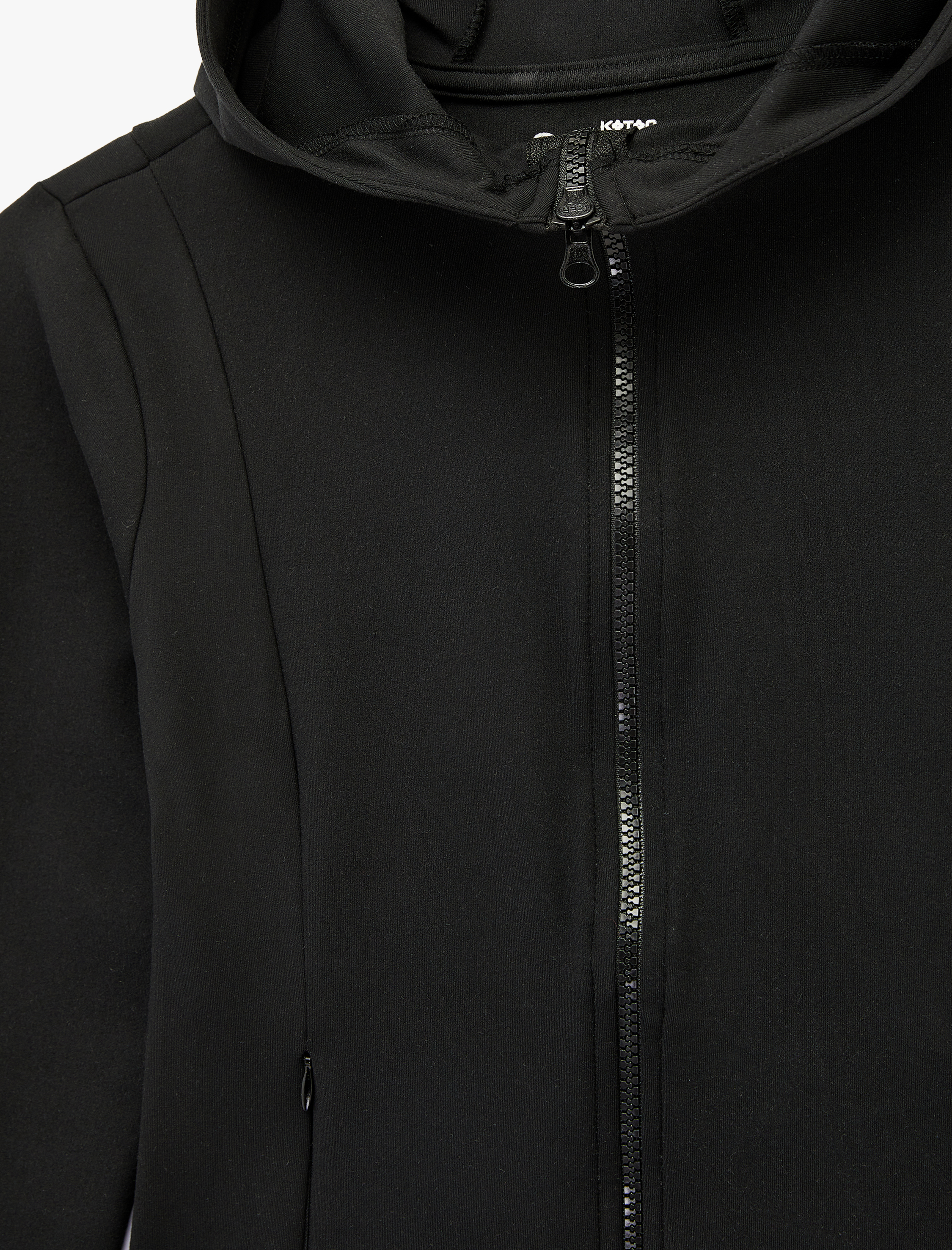   Kapüşonlu Uzun Kollu Cep Detaylı Fermuarlı Spor Sweatshirt