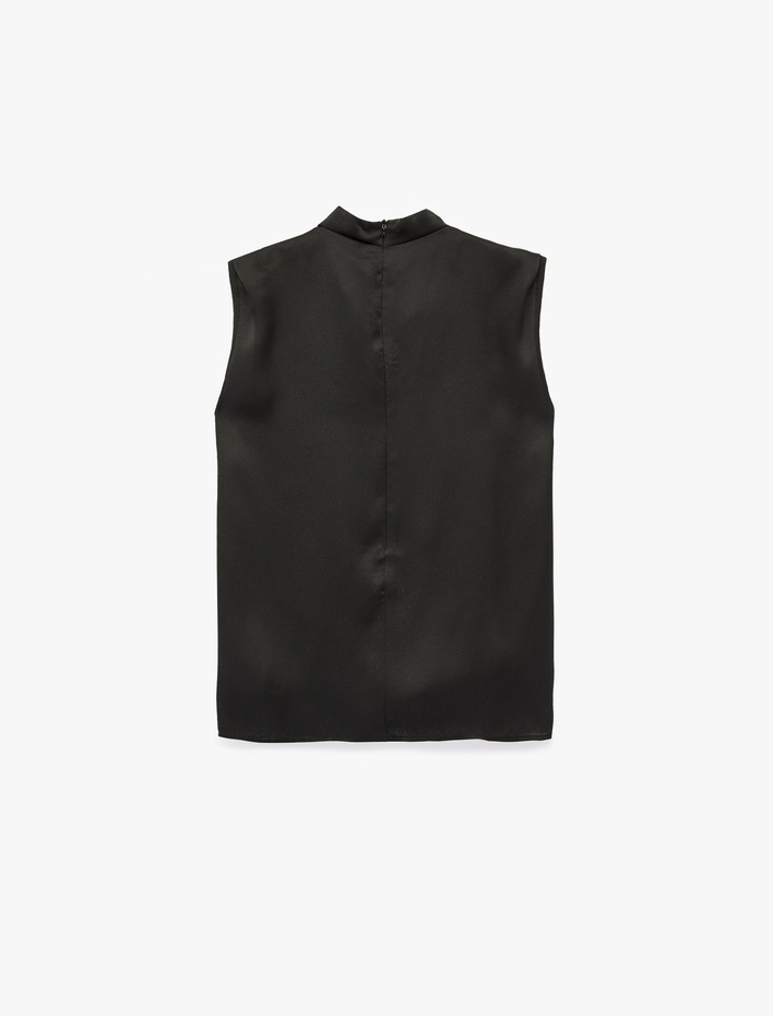  Dik Yaka Kolsuz Drape Detaylı Saten Bluz
