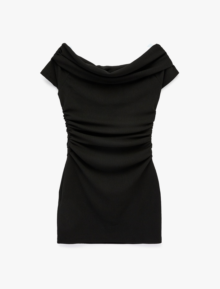  Drape Detaylı Kolsuz Omzu Açık Madonna Yaka Mini Krep Elbise