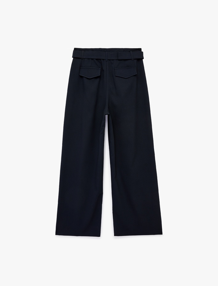  Cepli Pile Detaylı Kemer Detaylı Geniş Paça Kumaş Pantolon