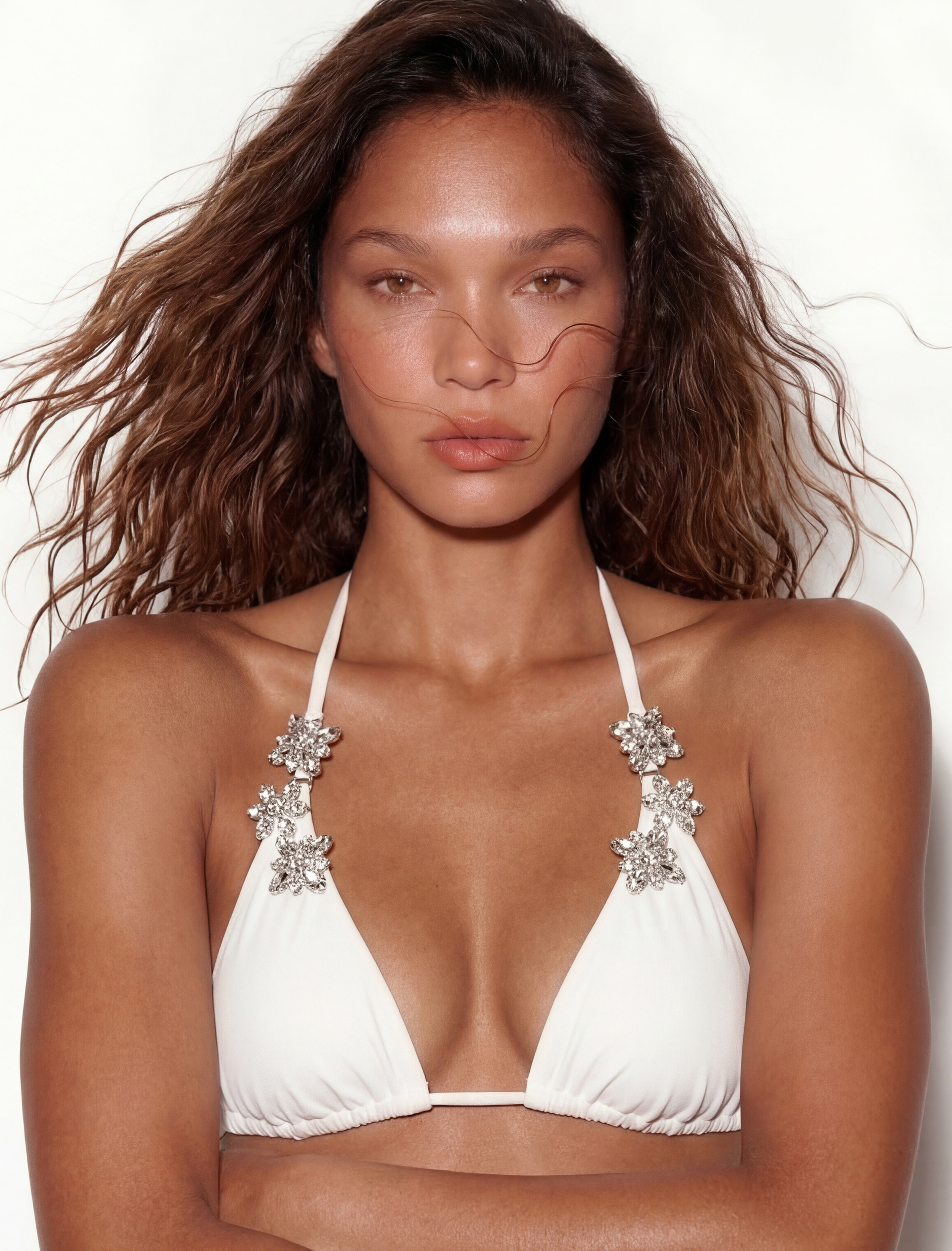   Taşlı Aksesuar Detaylı Üçgen Bikini Üstü