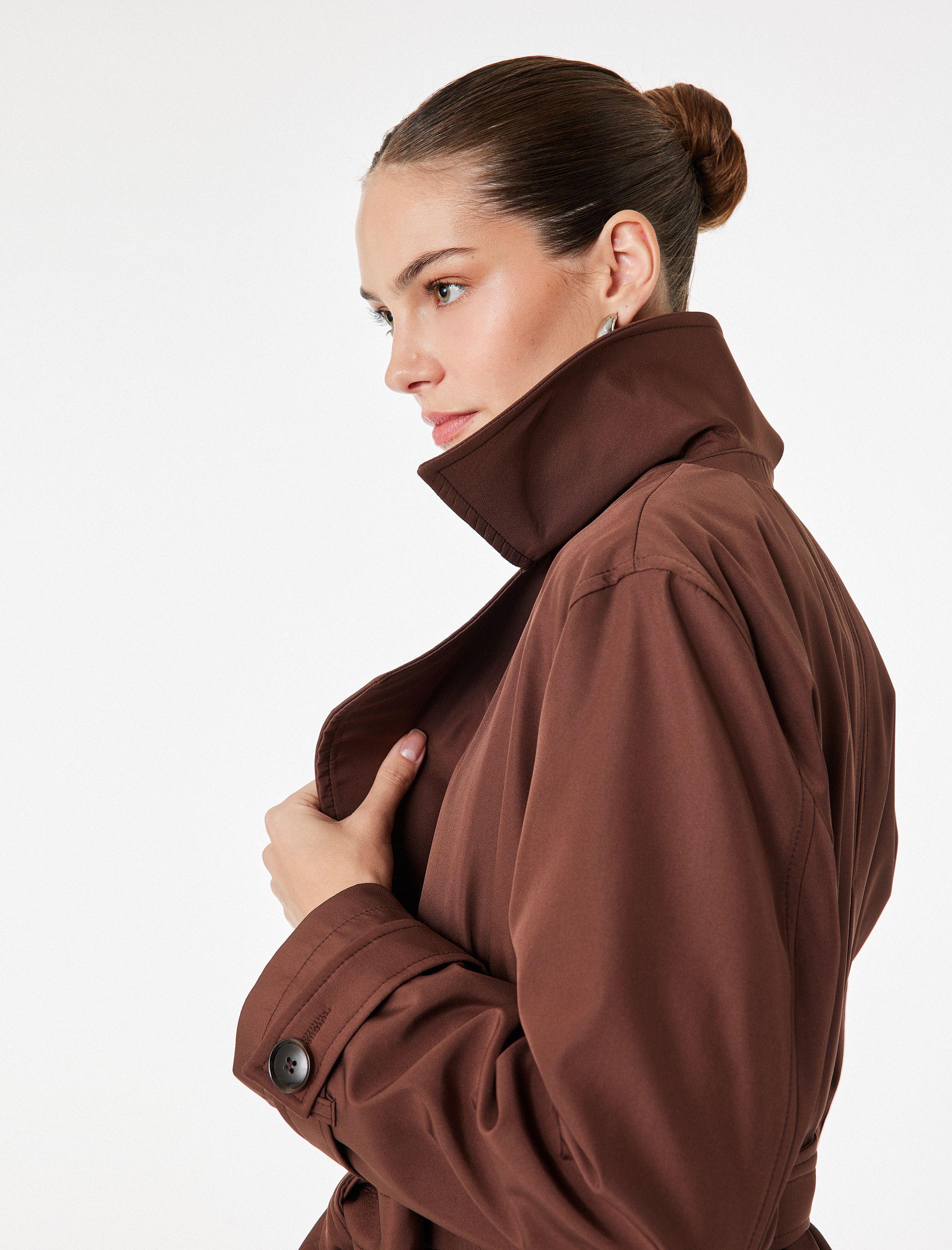   Uzun Kollu Cepli Düğmeli Kruvaze Kemerli Trençkot