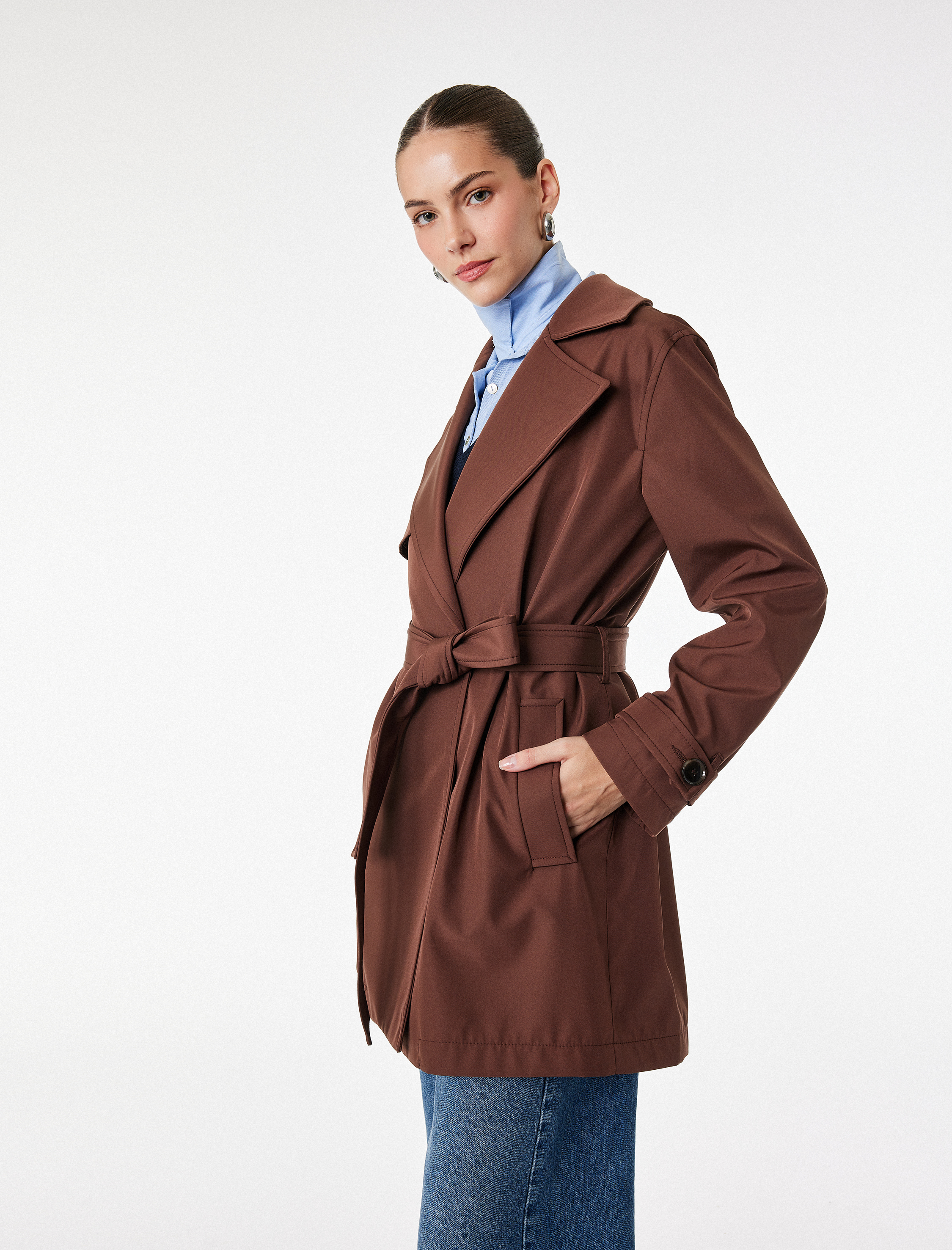   Uzun Kollu Cepli Düğmeli Kruvaze Kemerli Trençkot