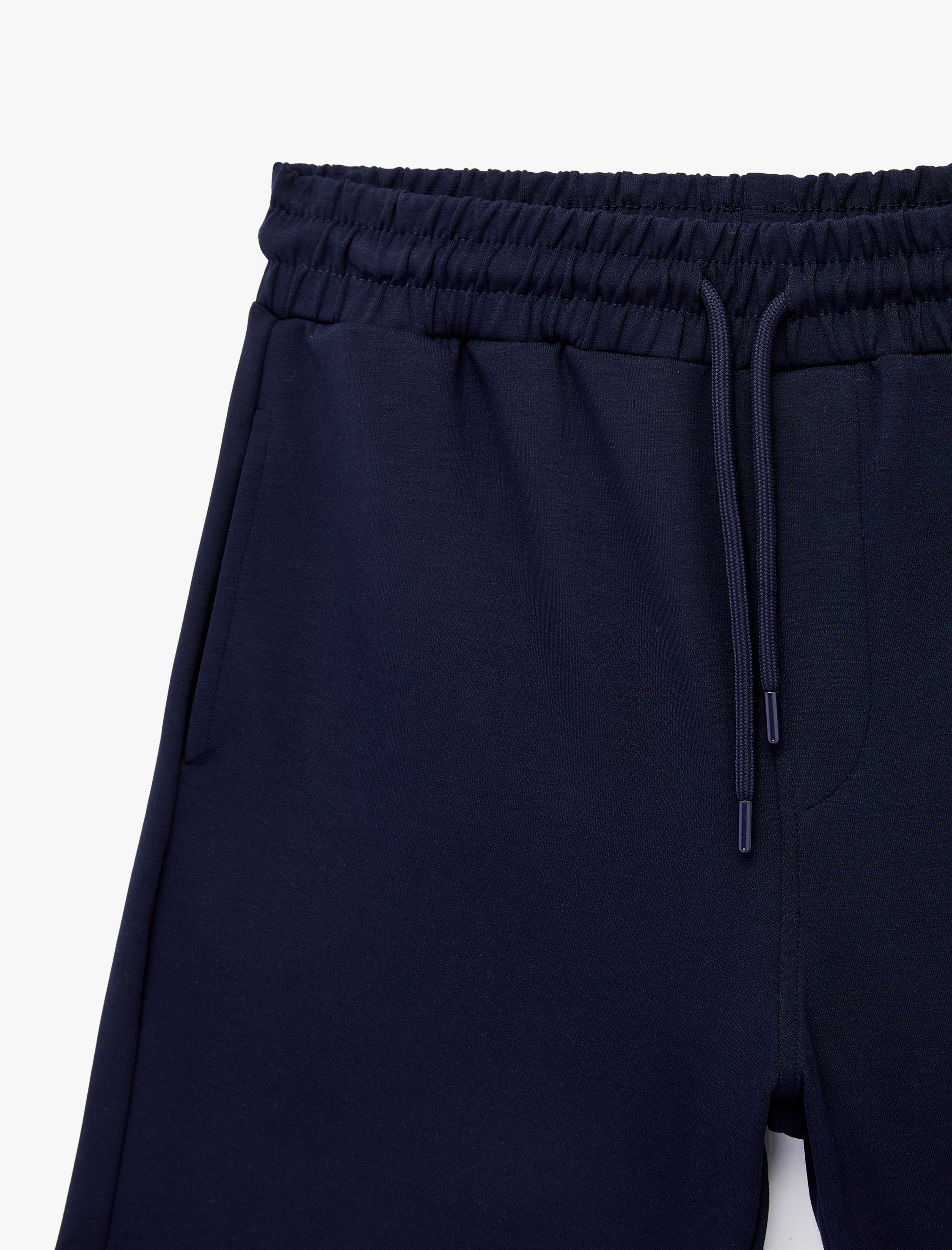   Basic Viskon Karışımlı Cepli Beli Bağcıklı Spor Şort