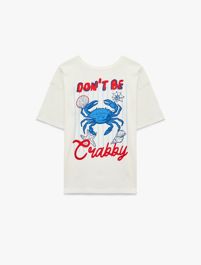  Rahat Kalıp Kısa Kollu Bisiklet Yaka Arkası Yengeç Baskılı Pamuklu Tişört