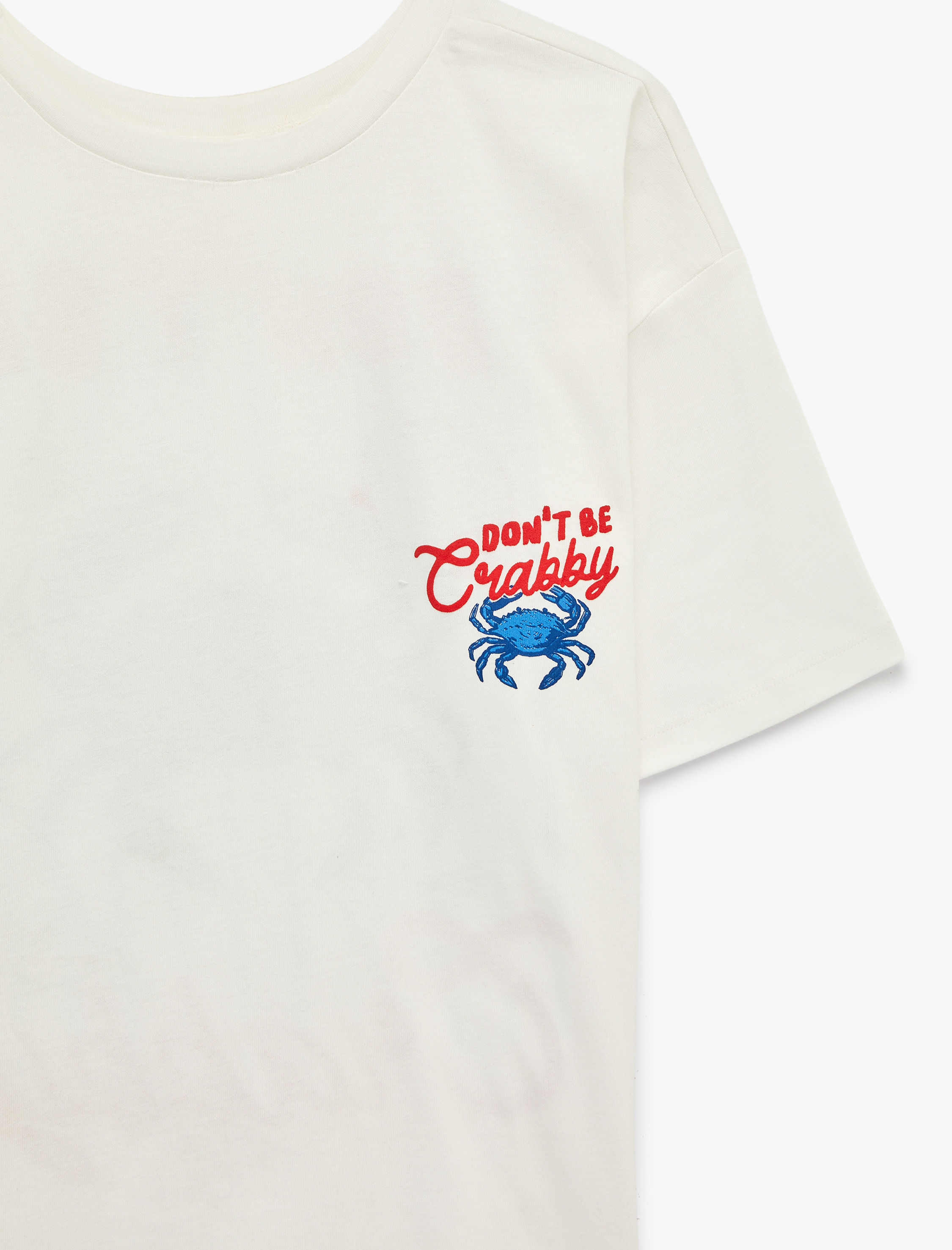   Rahat Kalıp Kısa Kollu Bisiklet Yaka Arkası Yengeç Baskılı Pamuklu Tişört