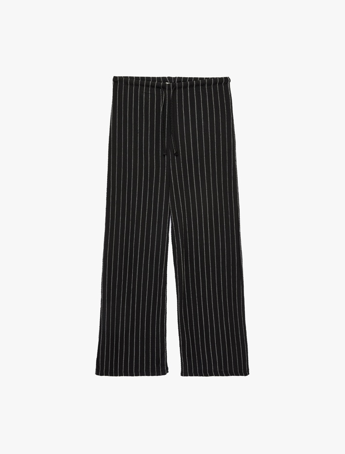  Rahat Kalıp Beli Bağcıklı Çizgili Bürümcük Kumaş Geniş Paça Pantolon