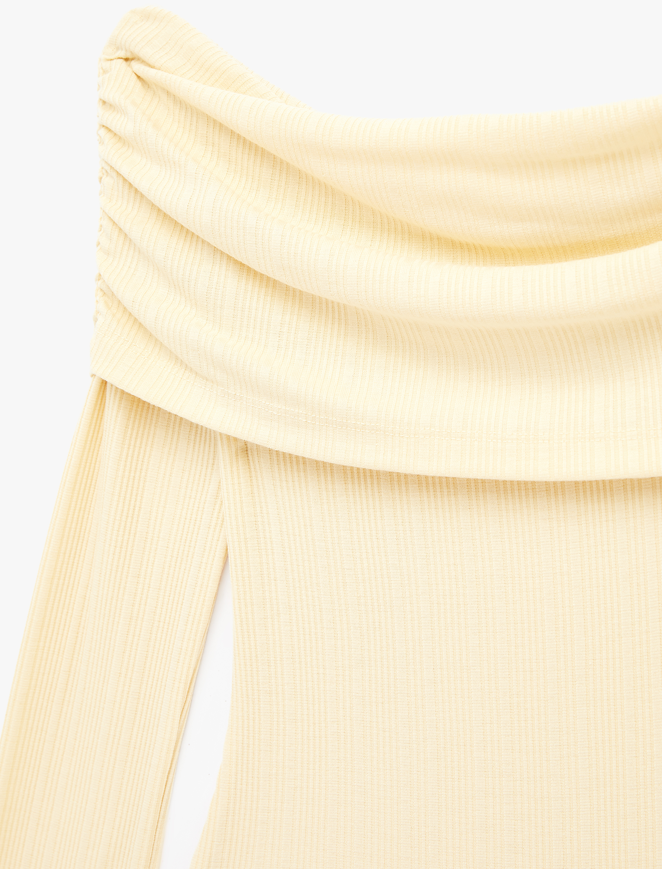   Slim Fit Drape Detaylı Uzun Kollu Madonna Yaka Omzu Açık Bodysuit