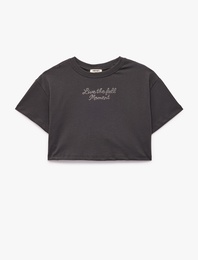 Pamuklu Arkası Taşlı Melek Kanadı Detaylı Bisiklet Yaka Kısa Kollu Crop Tişört