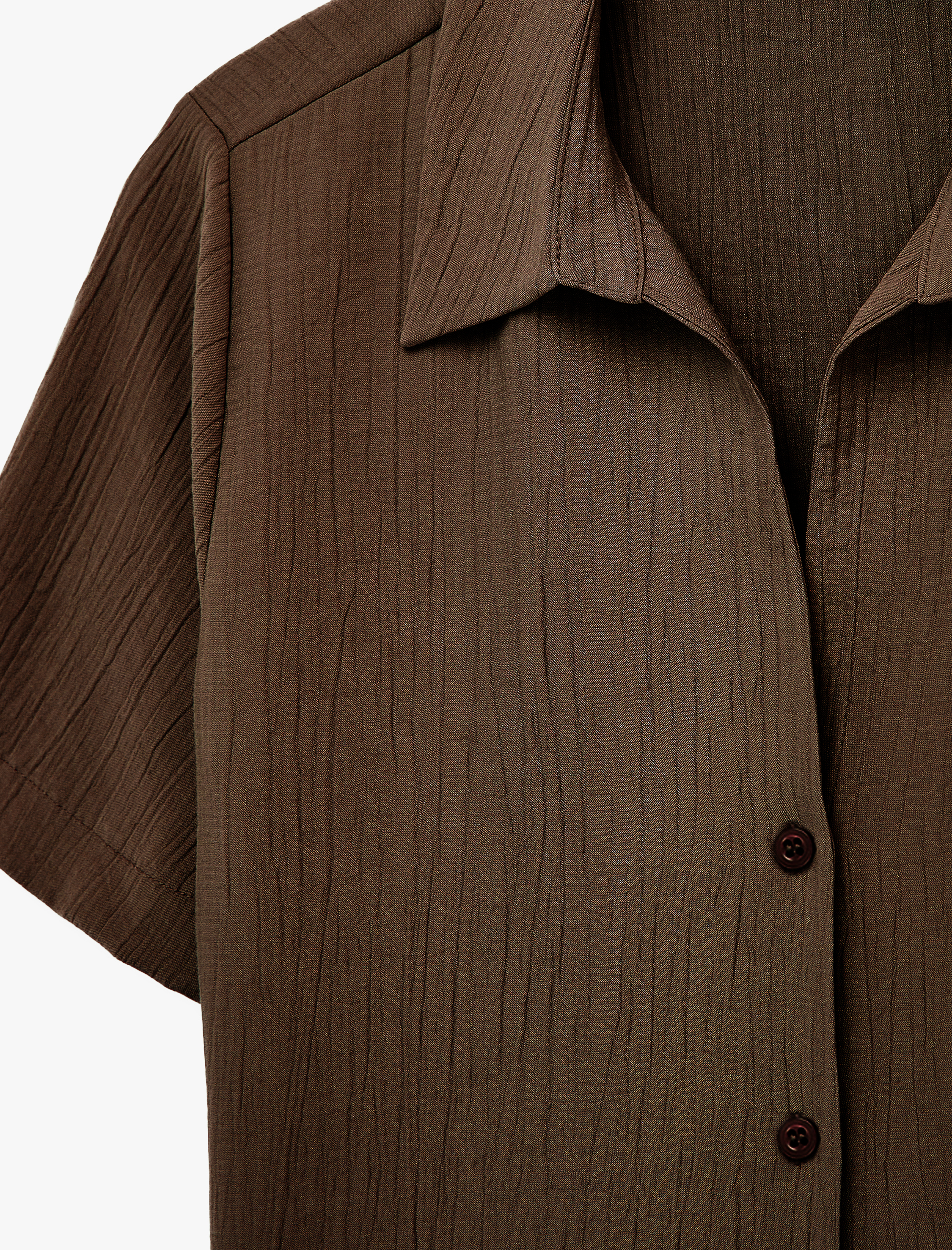   Regular Fit Kaçık Yaka Kısa Kollu Dokulu Crop Gömlek