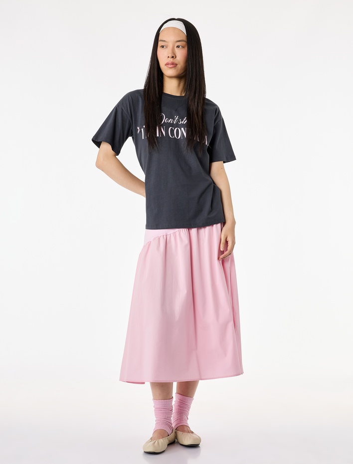  Rahat Kalıp Kısa Kollu Bisiklet Yaka Pamuklu Baskılı Fiyonklu Tişört