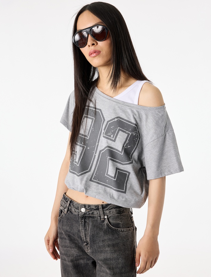  Rahat Kalıp Omuzu Açık Kısa Kollu Atlet Detaylı Crop Tişört