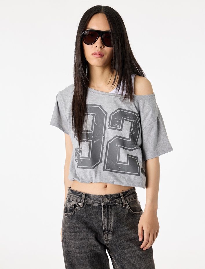  Rahat Kalıp Omuzu Açık Kısa Kollu Atlet Detaylı Crop Tişört