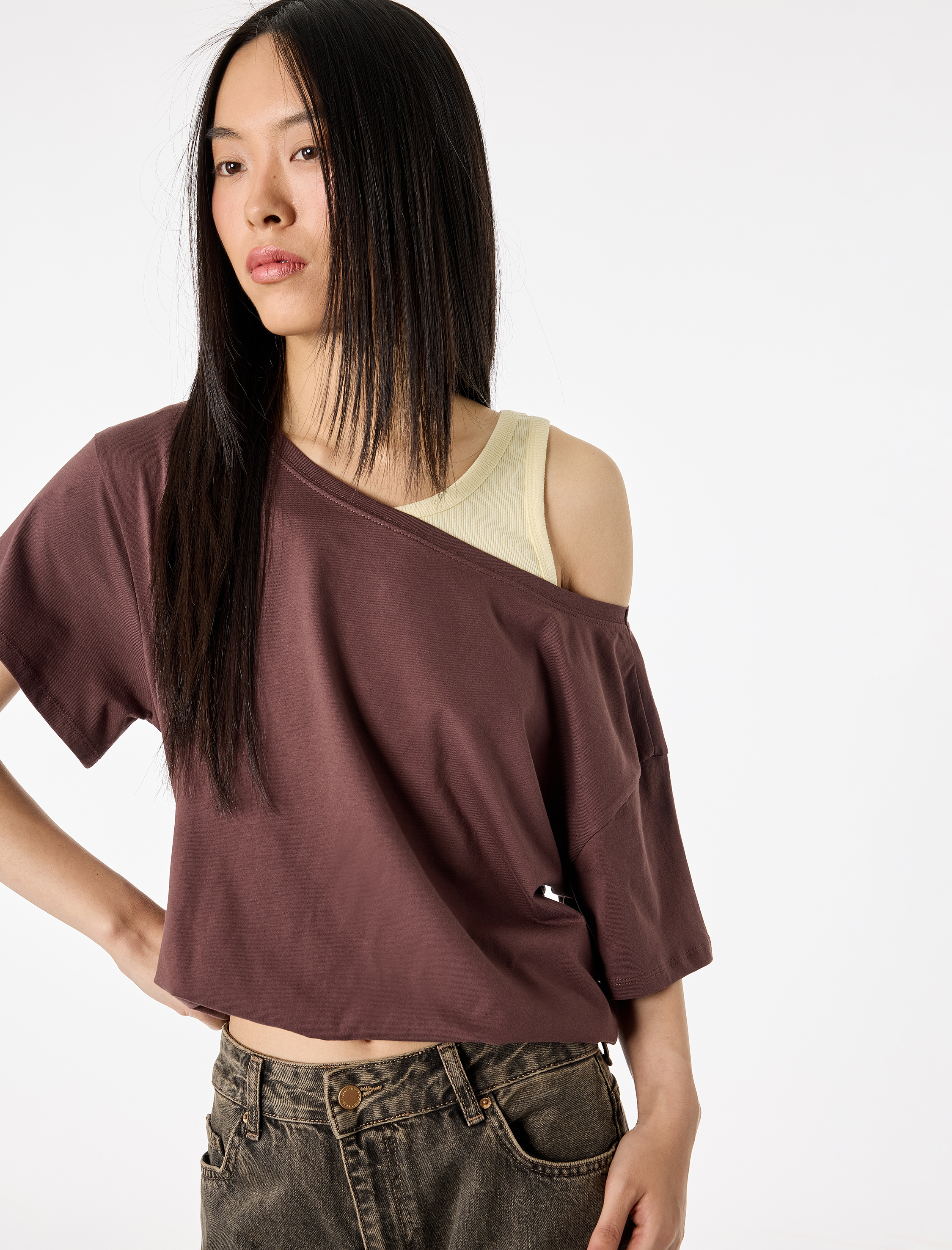   Rahat Kalıp Atlet Detaylı Bisiklet Yaka Pamuklu Crop Tişört