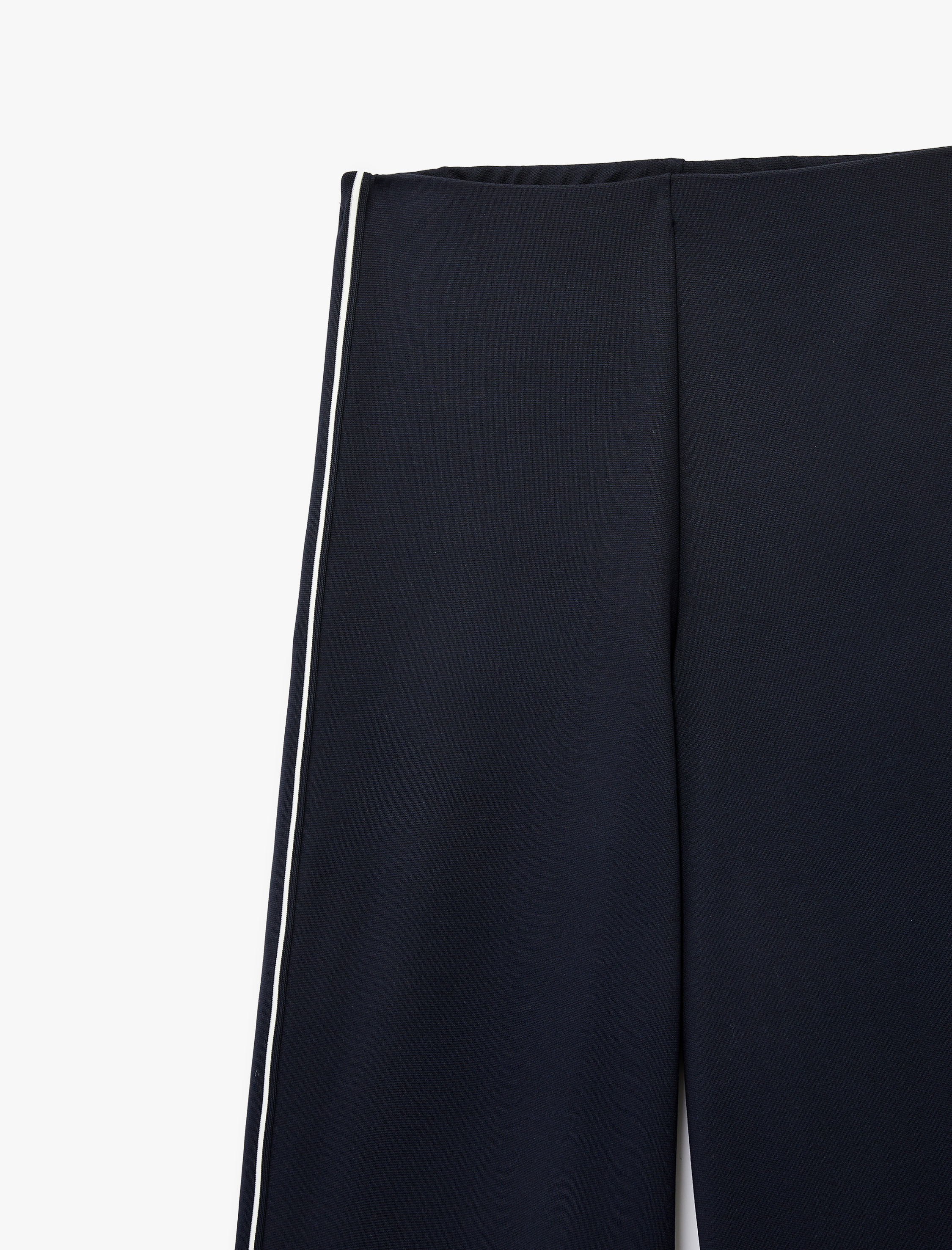   Yanları Şerit Detaylı Düz Geniş Paça Pantolon