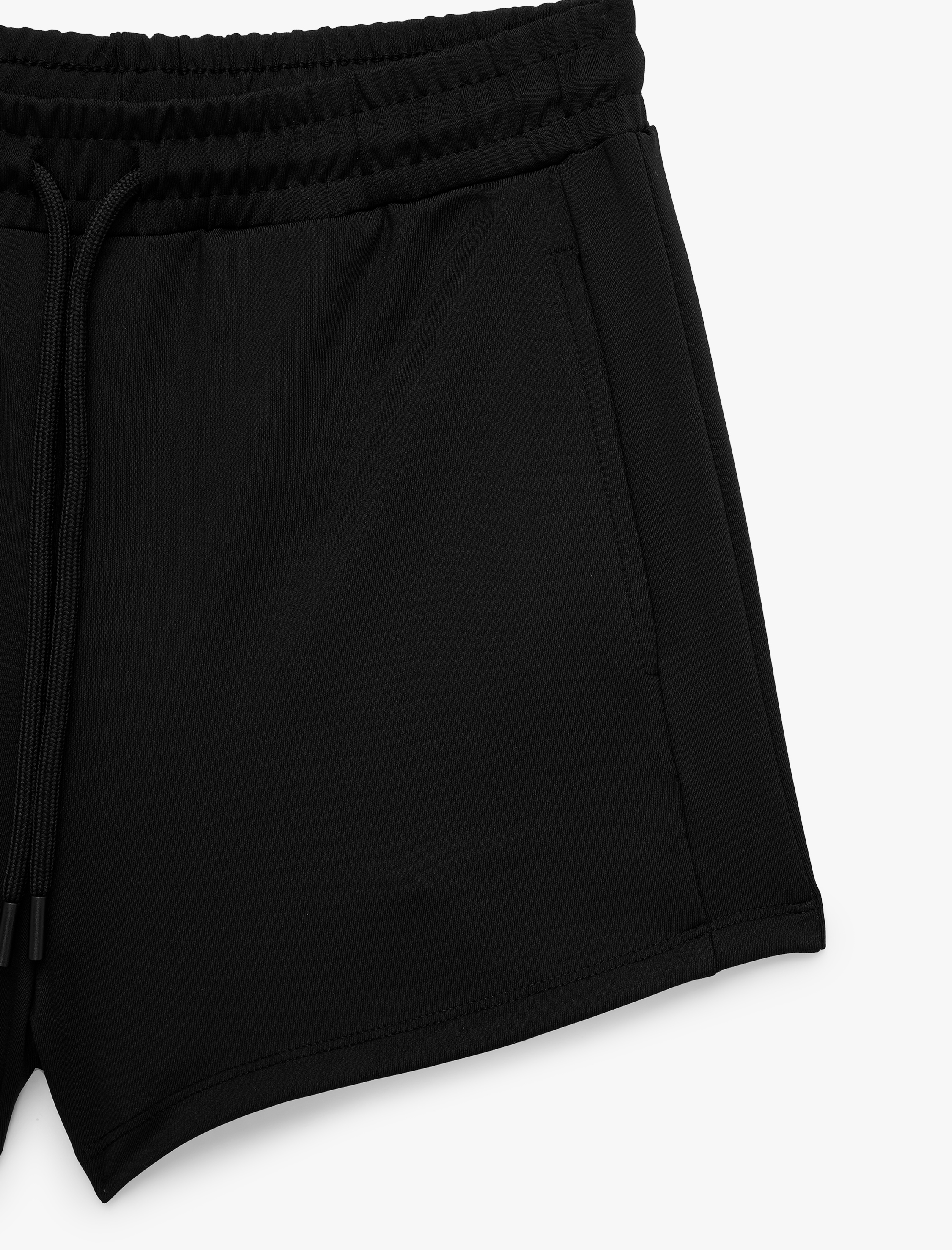   Yüksek Bel Rahat Kalıp Cepli Beli Bağcıklı Mini Spor Şort