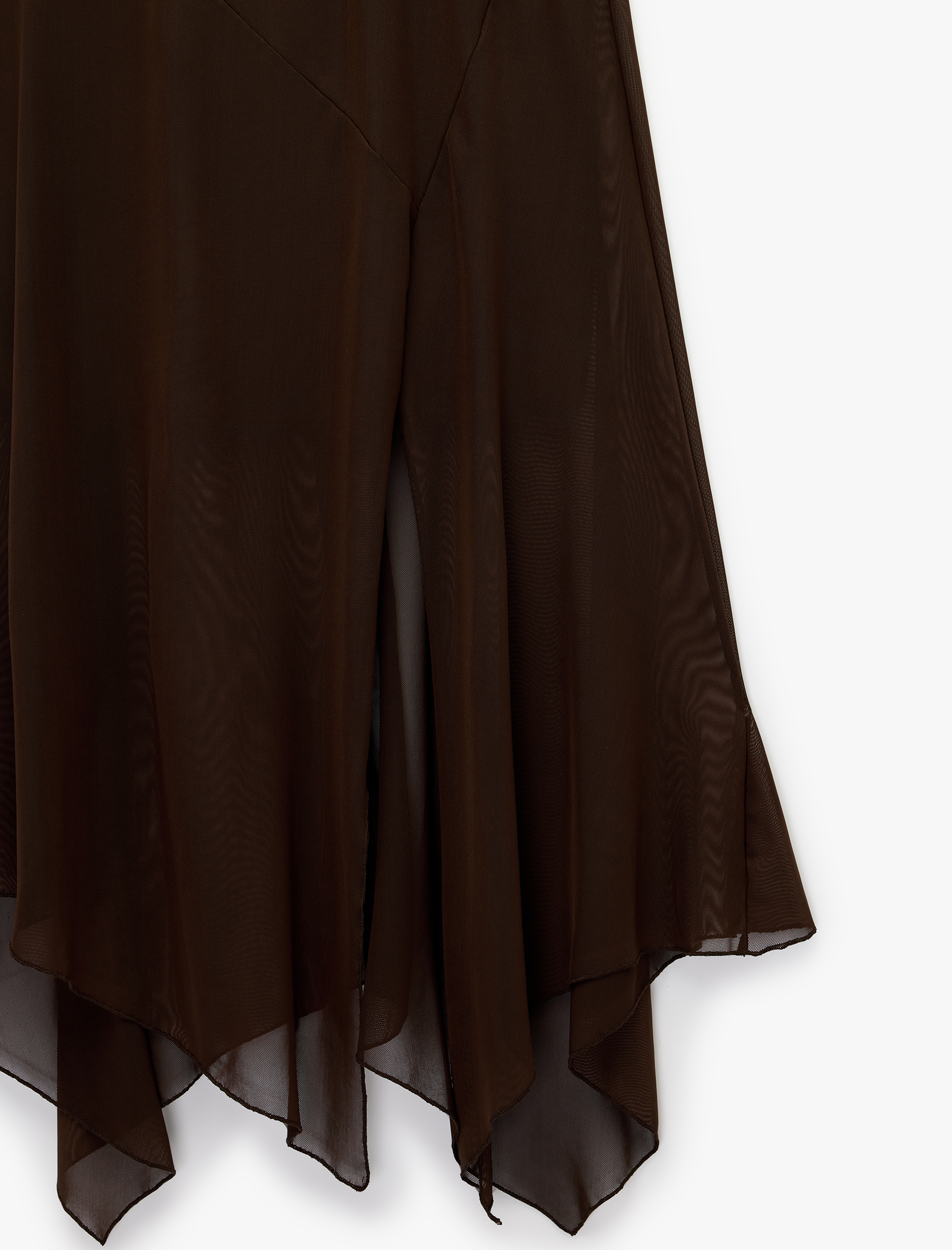   Asimetrik Kesim Yırtmaç Detaylı Tül Midi Etek