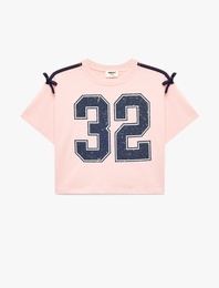 Pamuklu Kısa Kollu Bisiklet Yaka Fiyonk Detaylı Baskılı Tişört