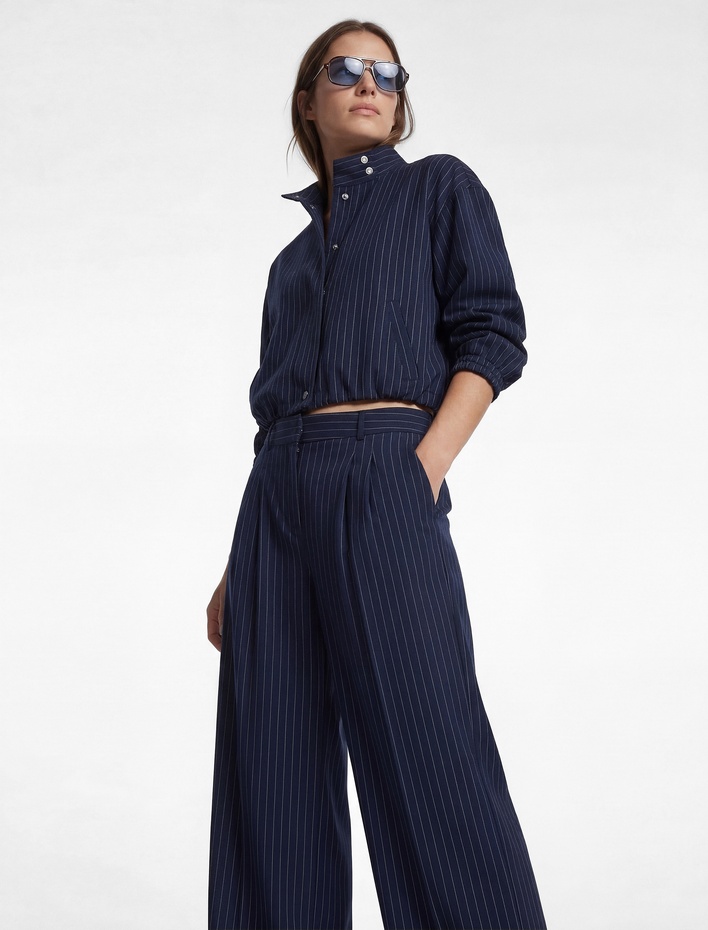  Uzun Kollu Cepli Dik Yaka Çizgili Bomber Ceket