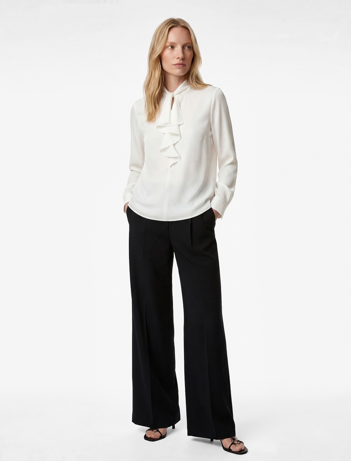  Fırfırlı Yaka Arkası Düğmeli Uzun Kollu Bluz