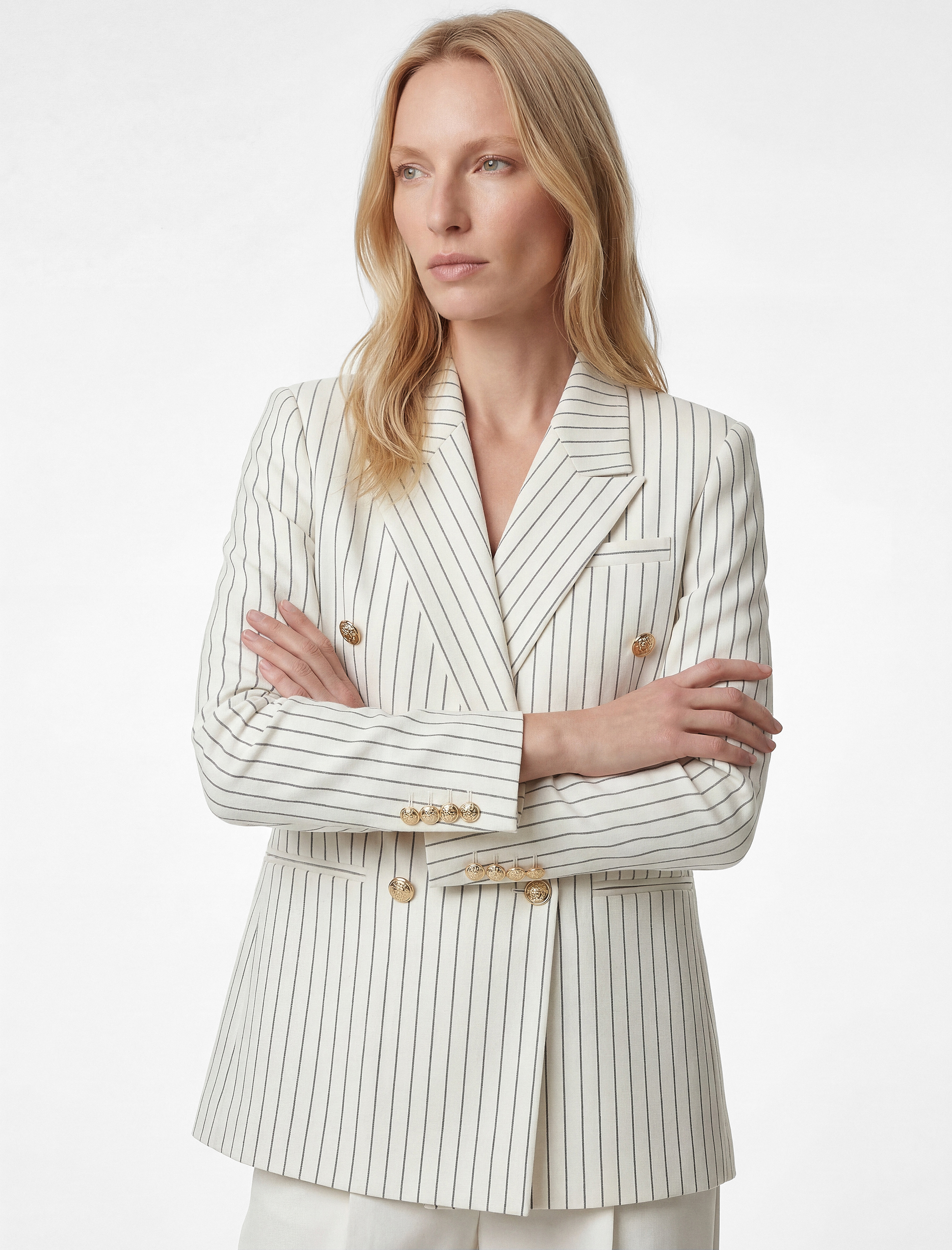   Kruvaze Yaka Uzun Kollu Metal Düğme Detaylı Blazer Ceket