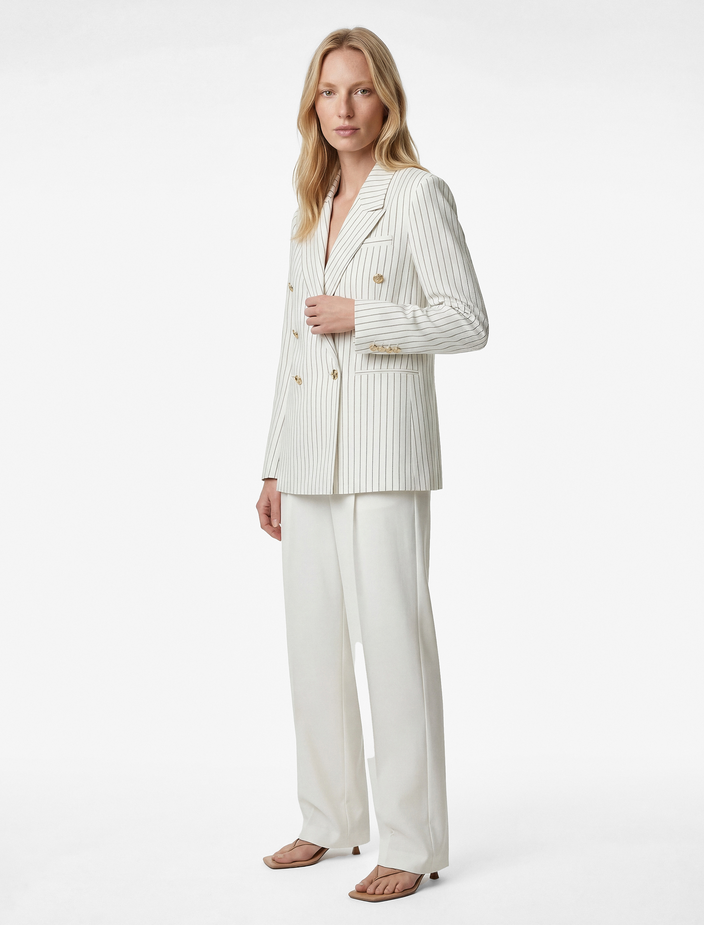   Kruvaze Yaka Uzun Kollu Metal Düğme Detaylı Blazer Ceket