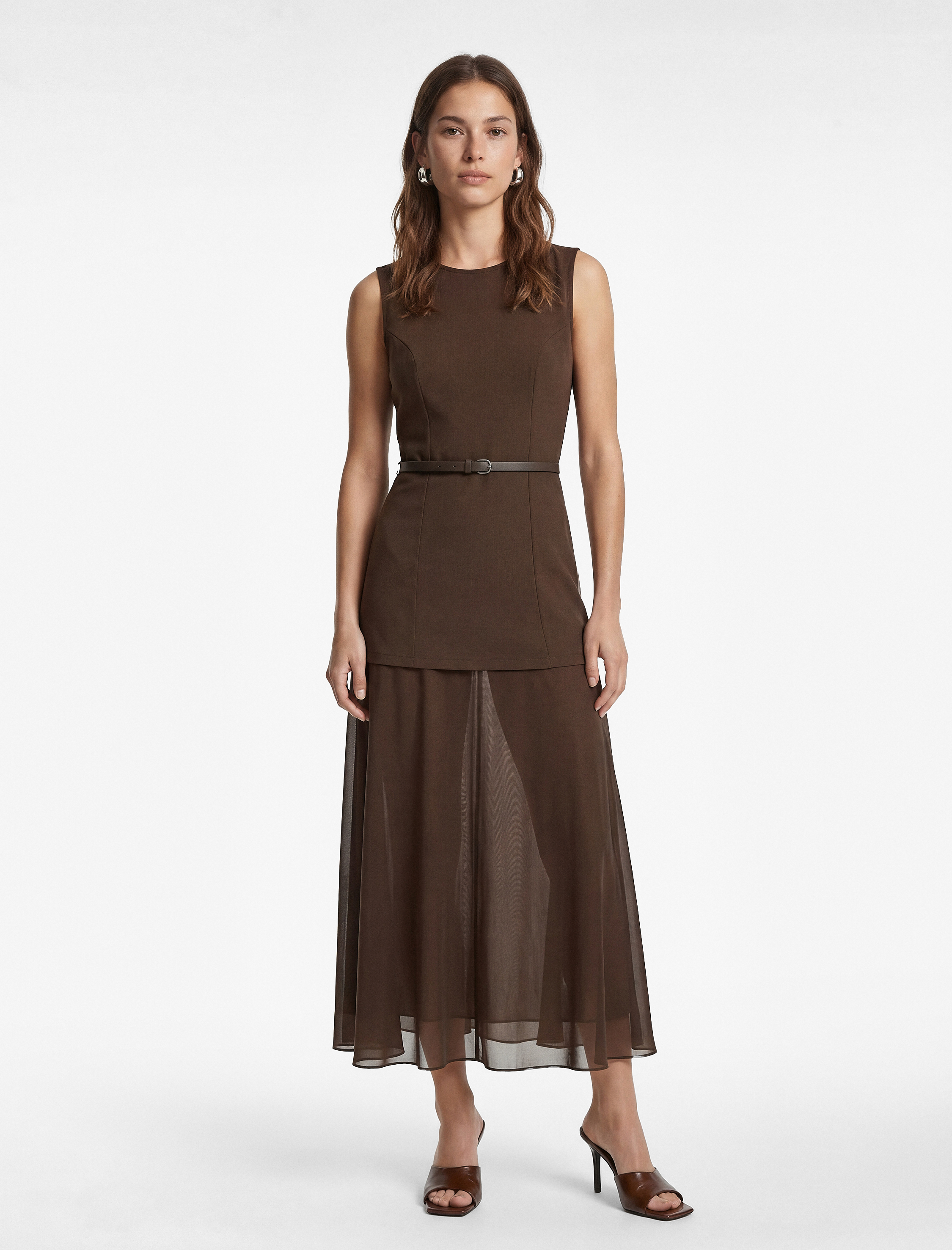   Slim Fit Bisiklet Yaka Kolsuz Kemerli Tül Detaylı Uzun Elbise