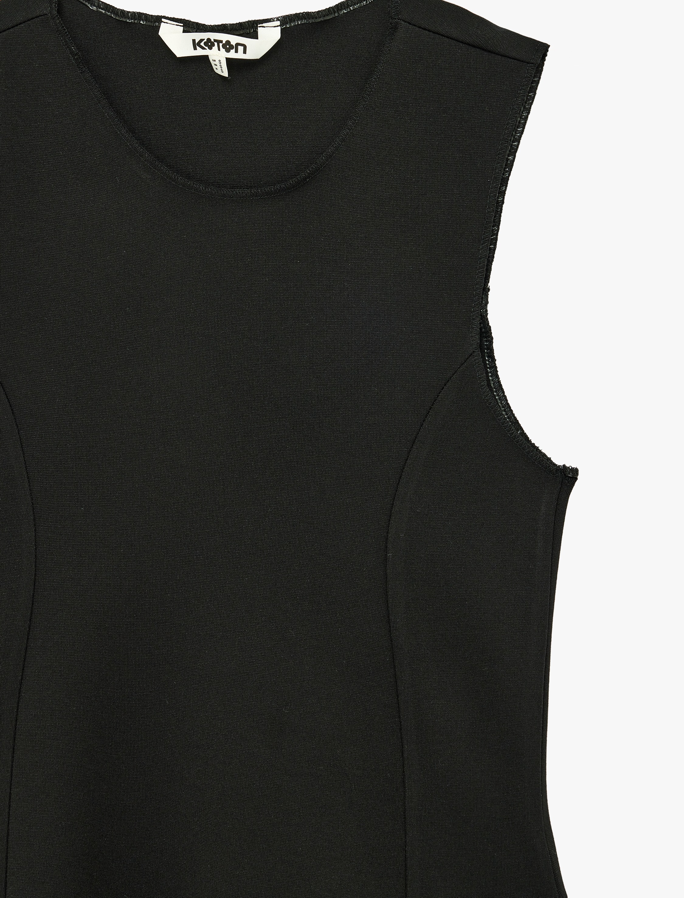   Slim Fit Bisiklet Yaka Kolsuz Bluz