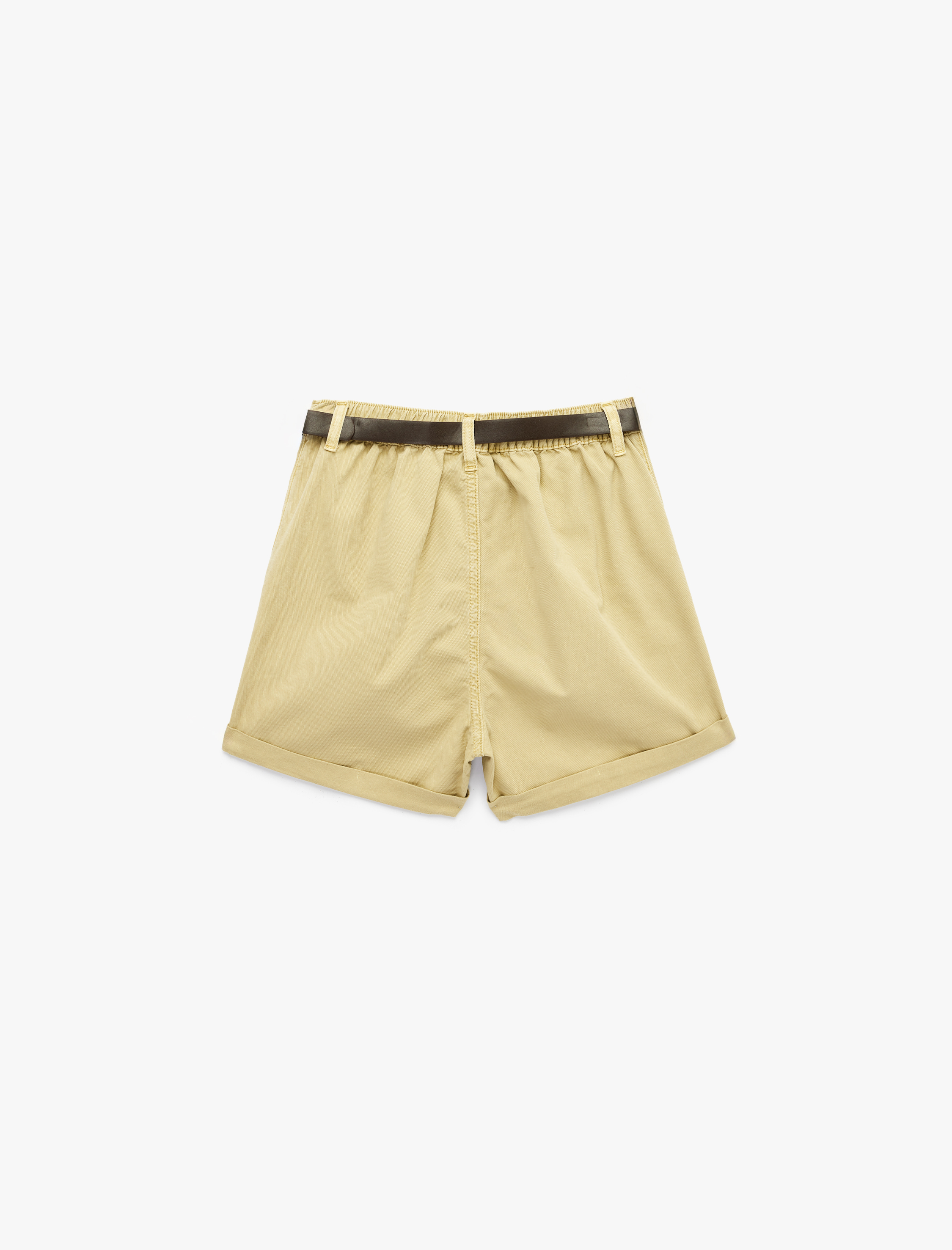   Pamuklu Rahat Kalıp Cepli Kemer Detaylı Mini Şort