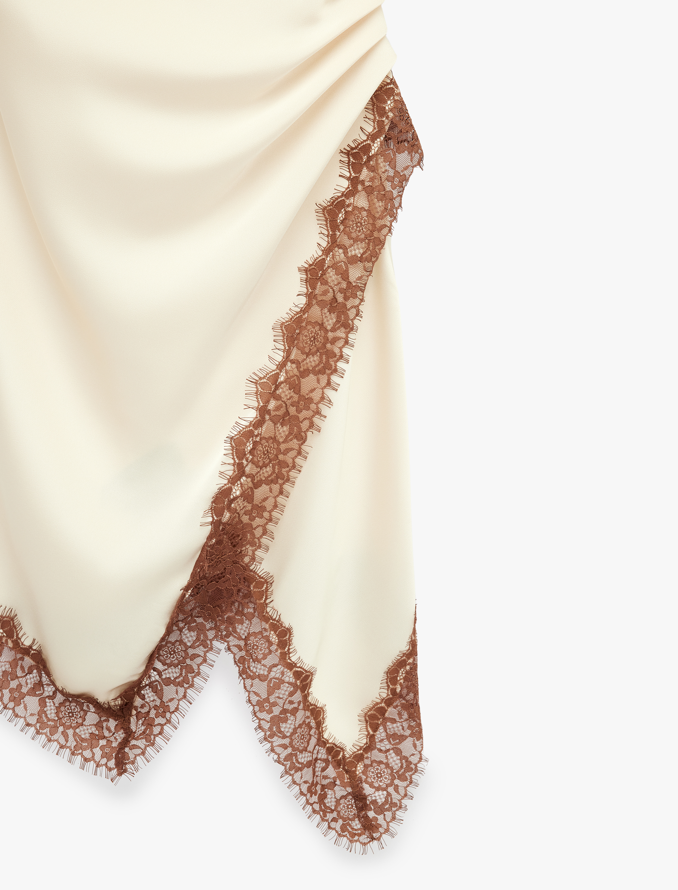   Slim Fit Kolsuz Kare Yaka Dantel Detaylı Asimetrik Saten Elbise