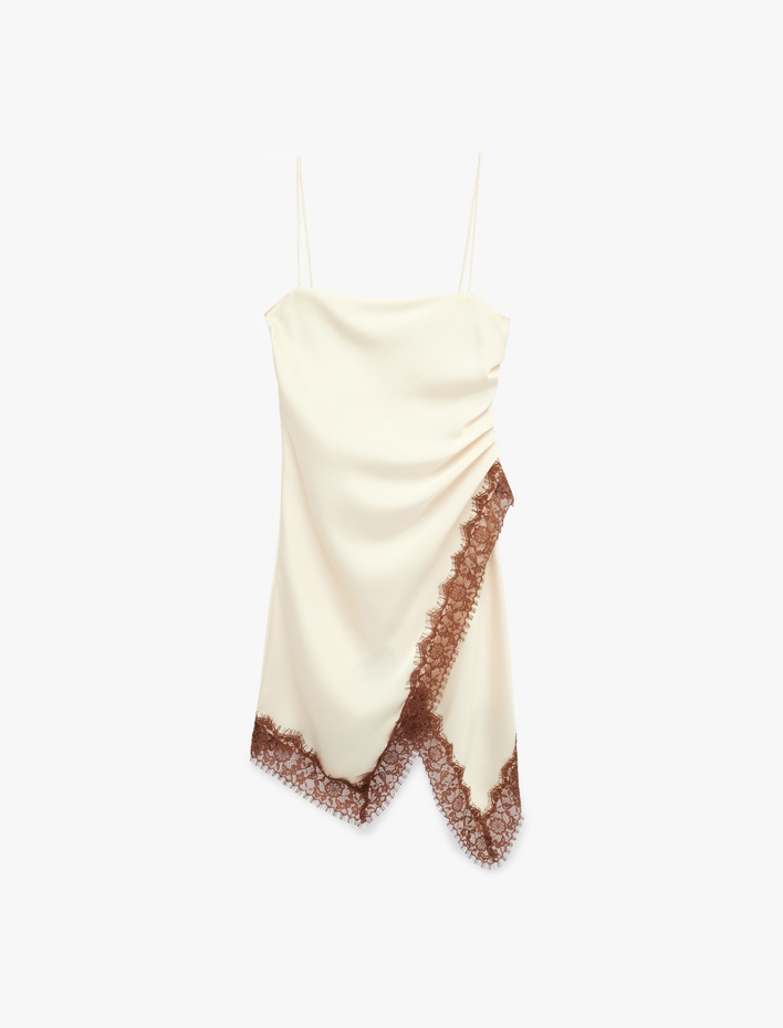  Slim Fit Kolsuz Kare Yaka Dantel Detaylı Asimetrik Saten Elbise