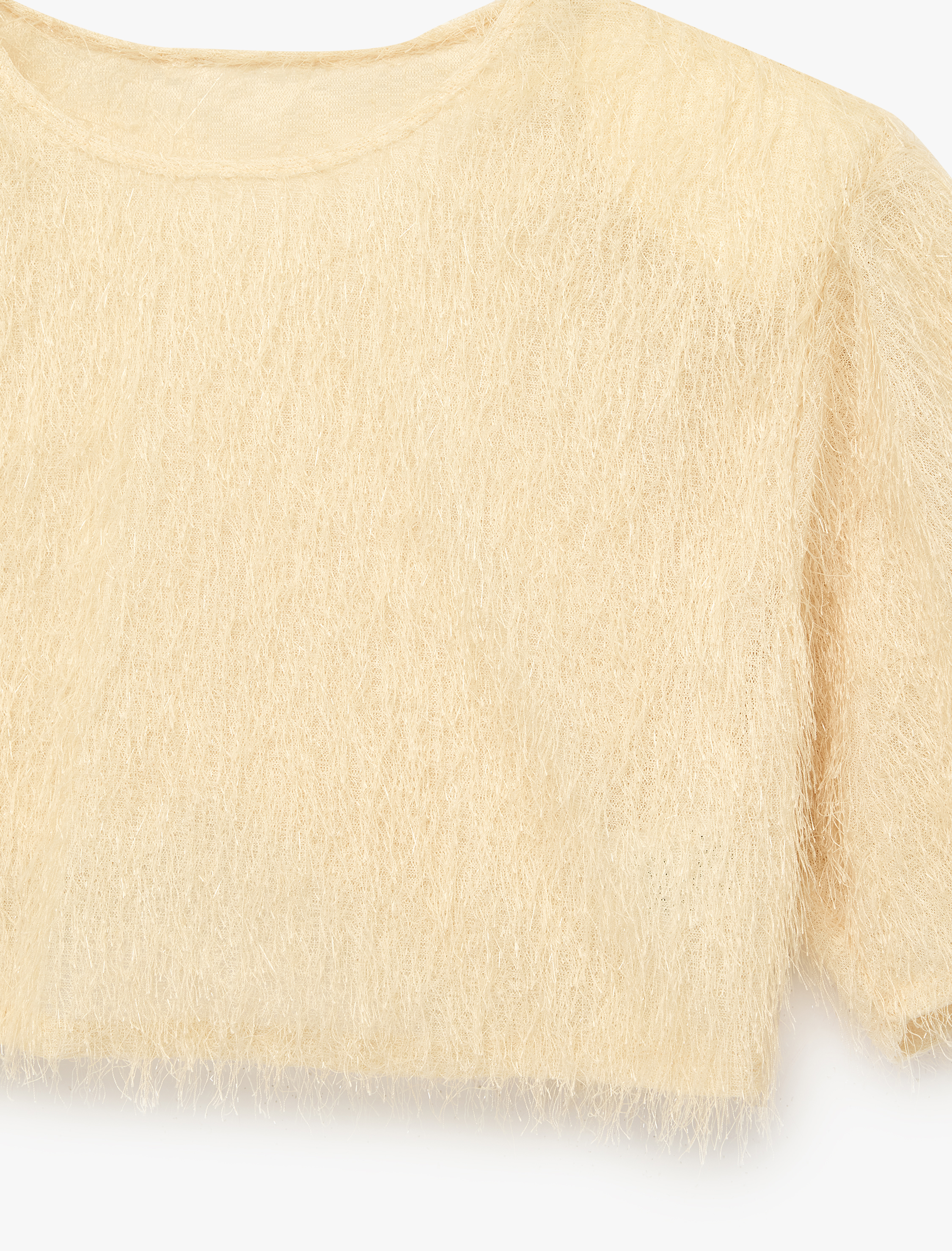   Kısa Kollu Bisiklet Yaka Püsküllü Crop Bluz