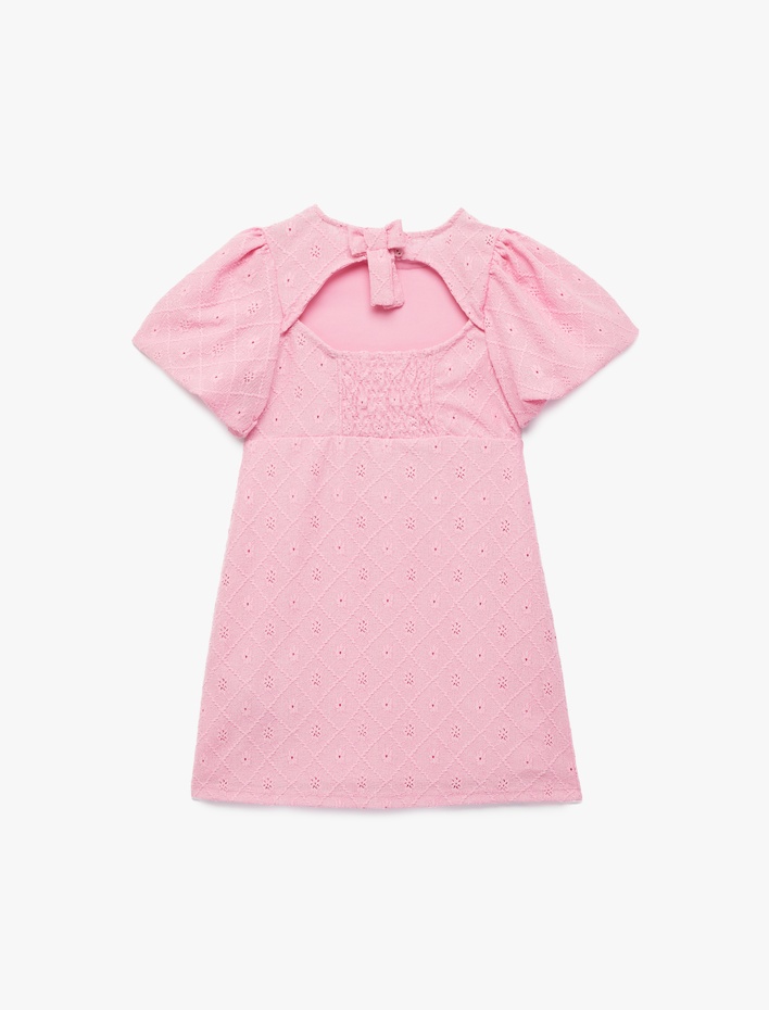 Kız Çocuk Fiyonklu Pencere Detaylı Kısa Kollu Bisiklet Yaka Brodeli Elbise