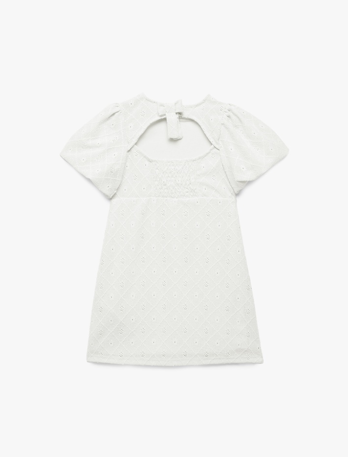 Kız Çocuk Fiyonklu Pencere Detaylı Kısa Kollu Bisiklet Yaka Brodeli Elbise