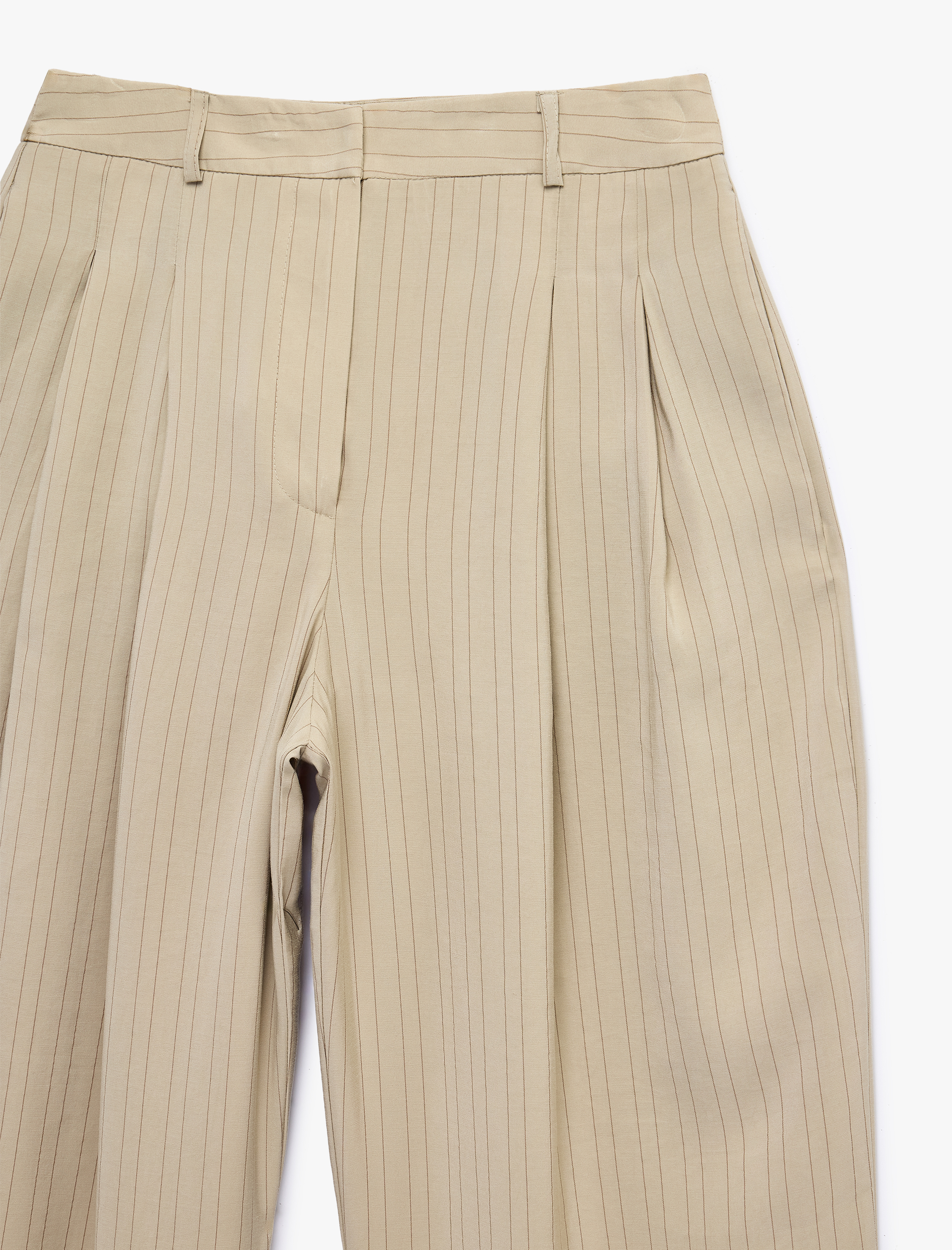   Regular Fit Yüksek Bel Geniş Paça Viskon Pileli Pantolon