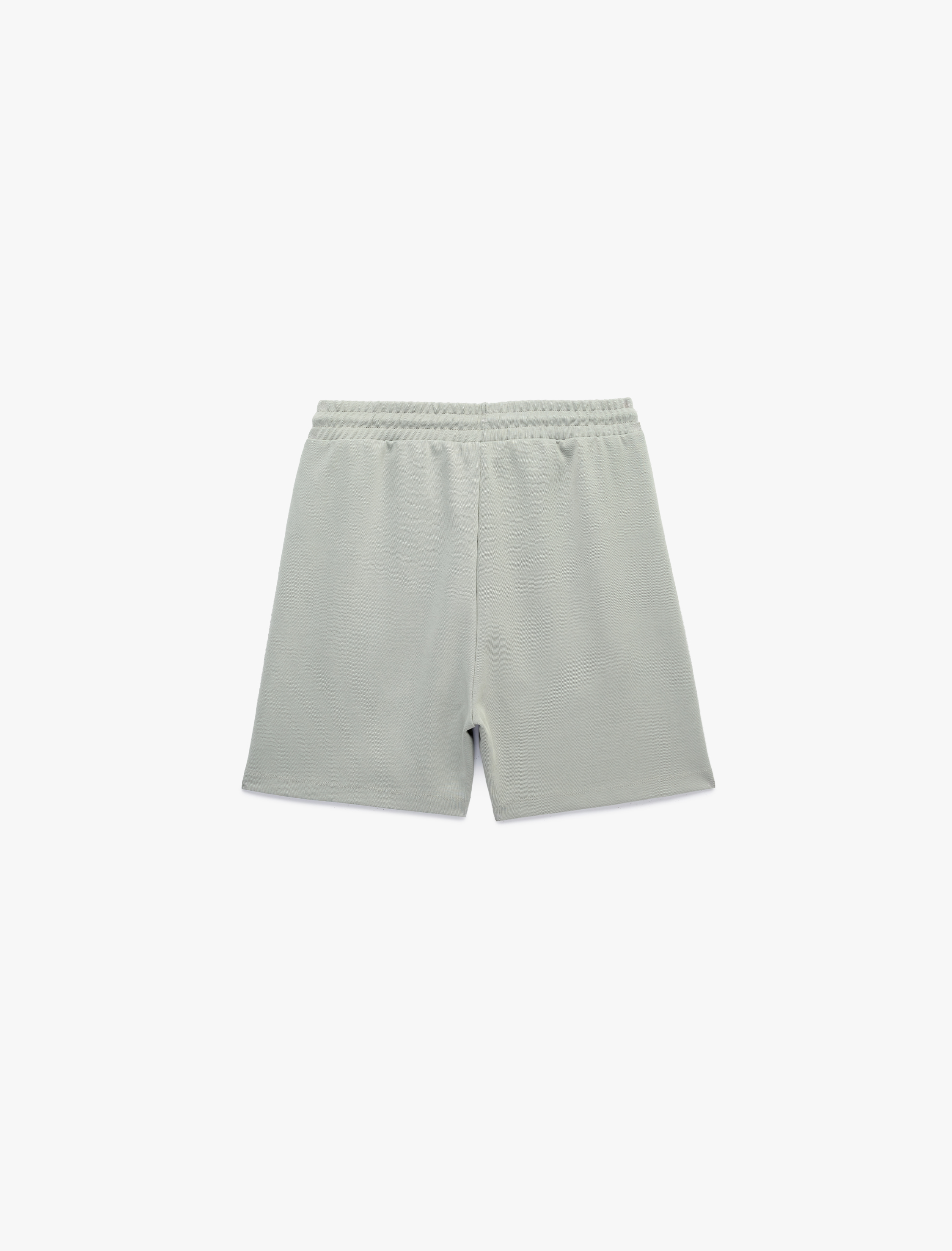   Dikiş Detaylı Cepli Beli Bağcıklı Şort