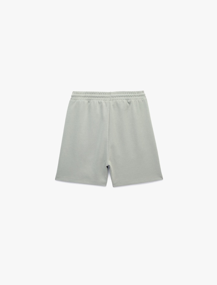  Dikiş Detaylı Cepli Beli Bağcıklı Şort