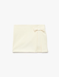 Fiyonk Detaylı Pileli Şort Etek