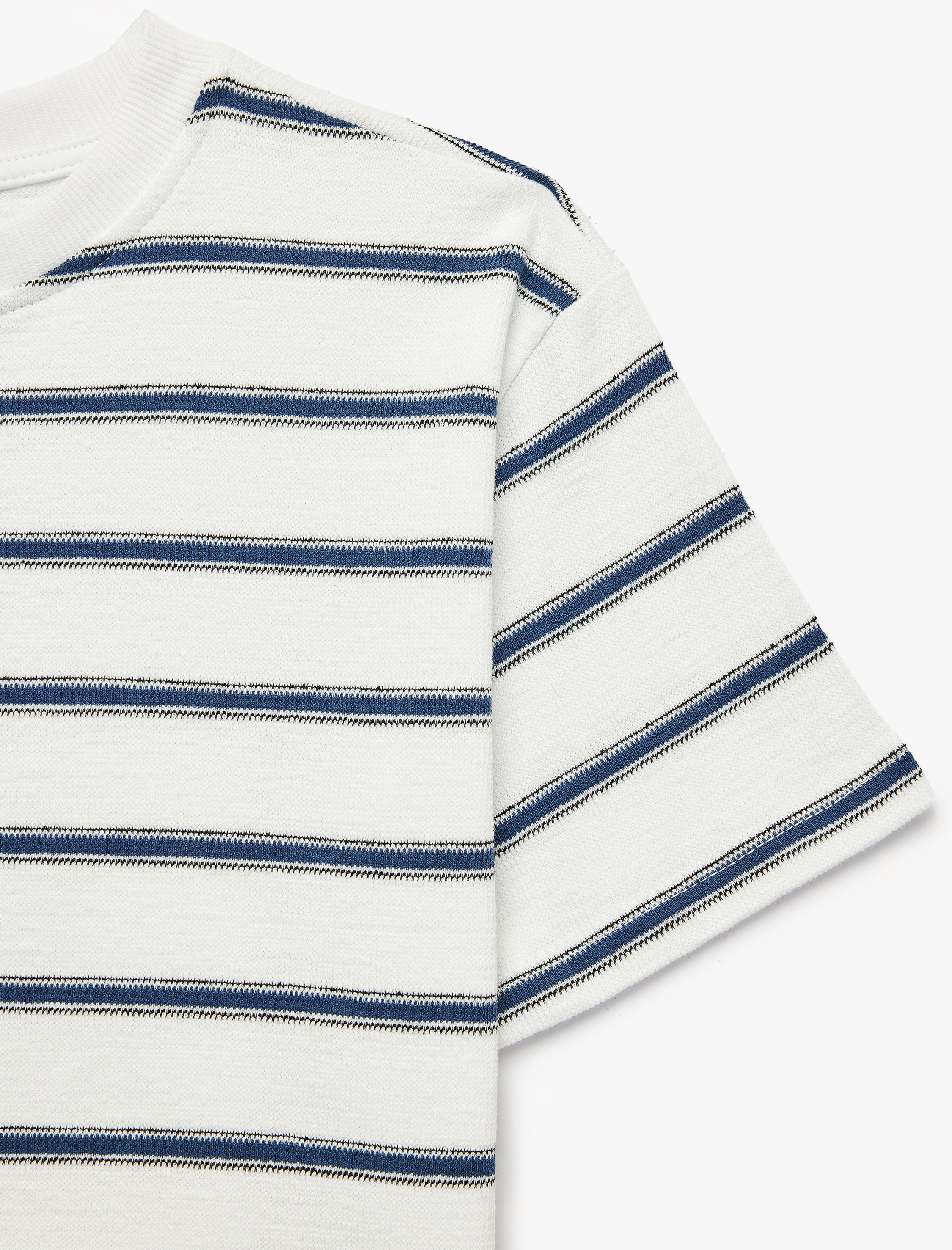  Erkek Çocuk Pamuklu Kısa Kollu Bisiklet Yaka Çizgili Tişört