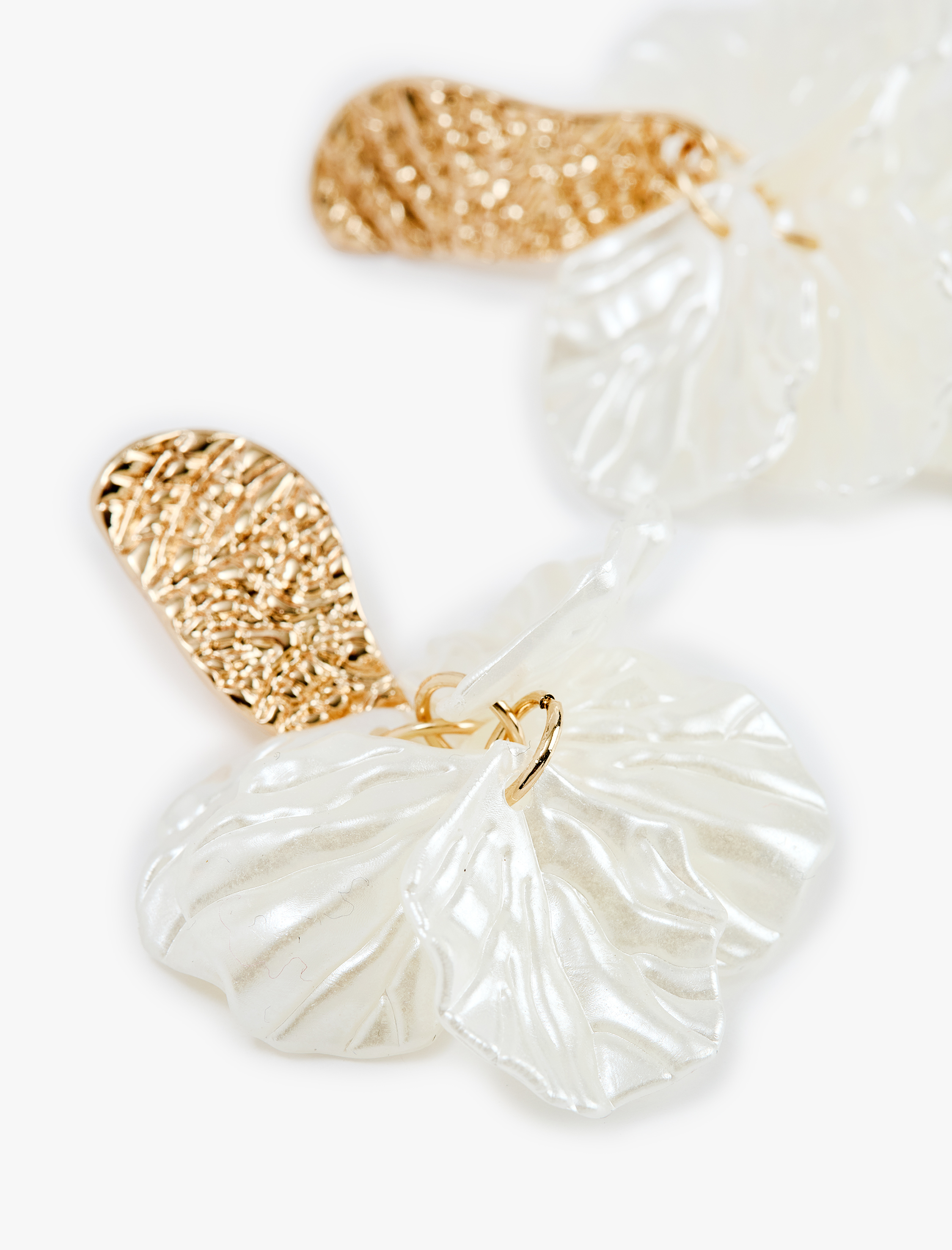  Kadın Dokulu Çelik Karışımlı Sallantılı Çiçekli Küpe