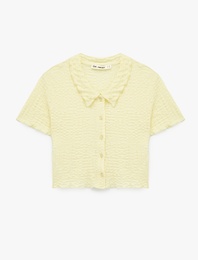 Klasik Yaka Düğmeli Bürümcük Dokulu Kısa Kollu Tişört