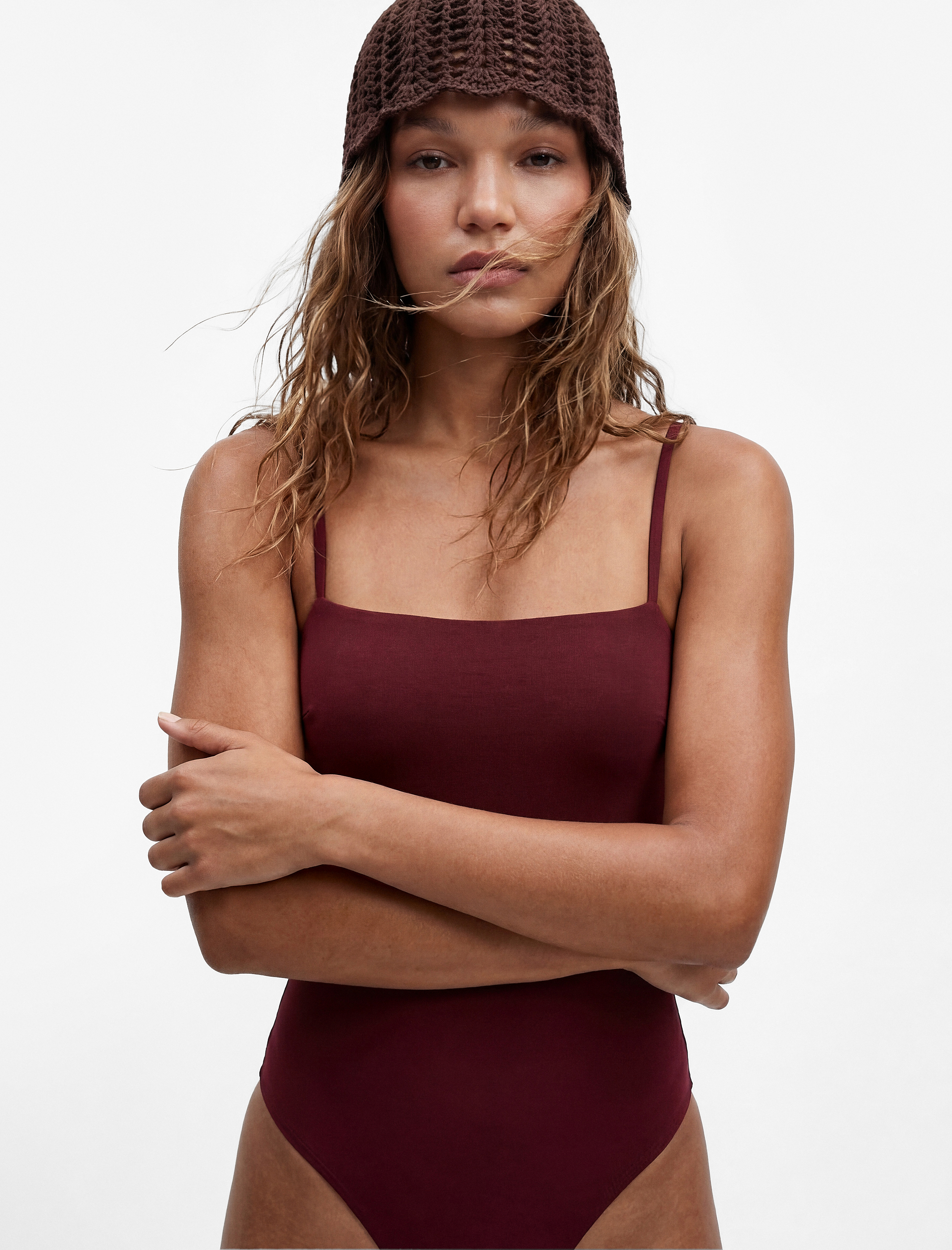   Straight Fit Çıkarılabilir Askı Detaylı Straplez Mayo