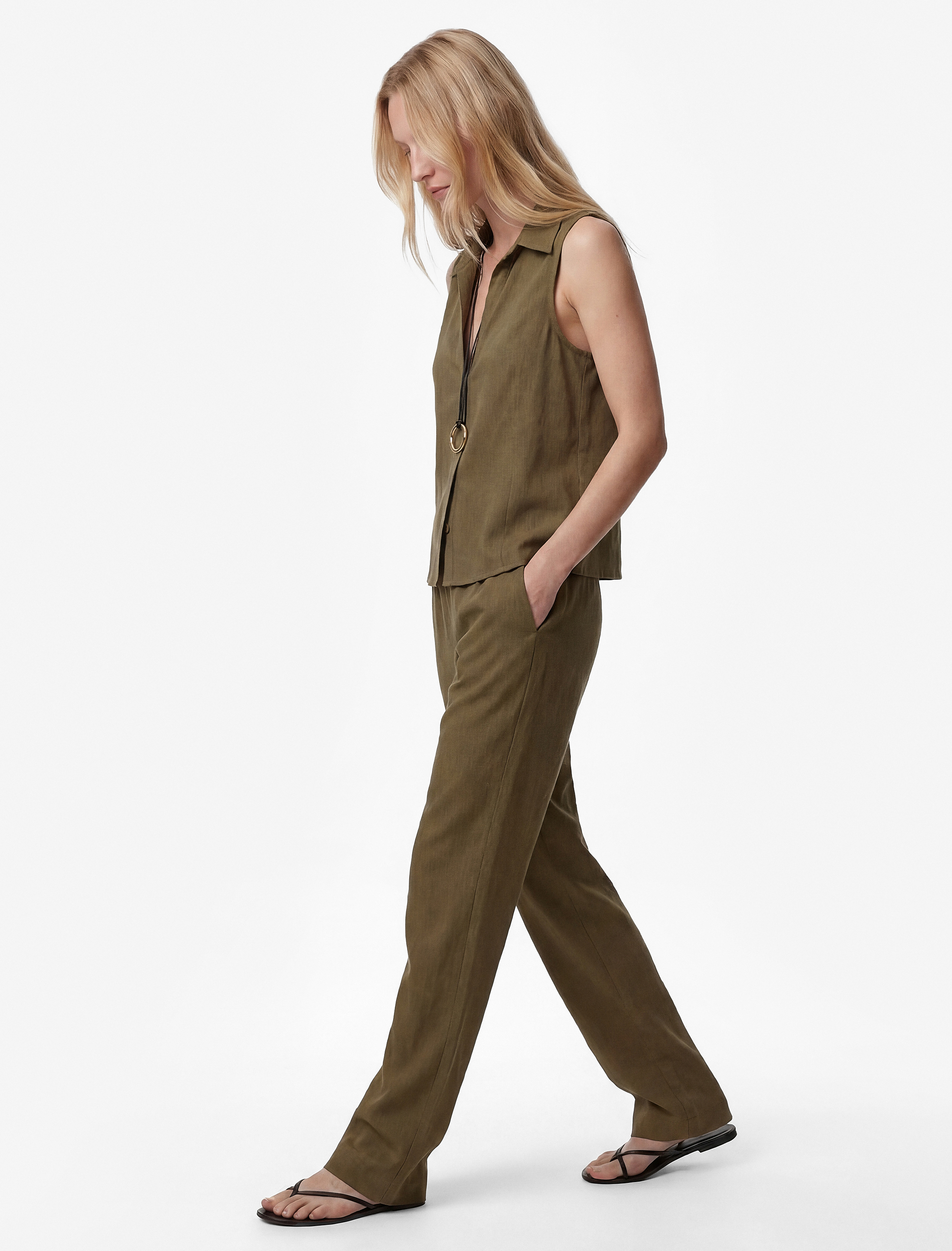 Keten Görünümlü Düğmeli Kolsuz Gömlek - Görsel 3