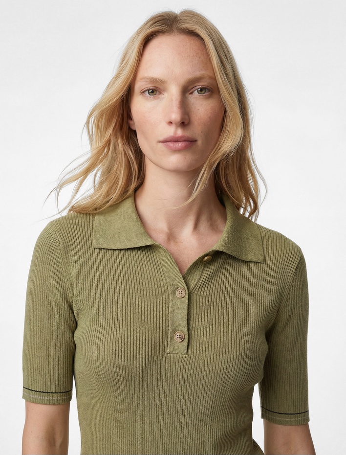  Kısa Kollu Düğmeli Polo Yaka Triko Tişört