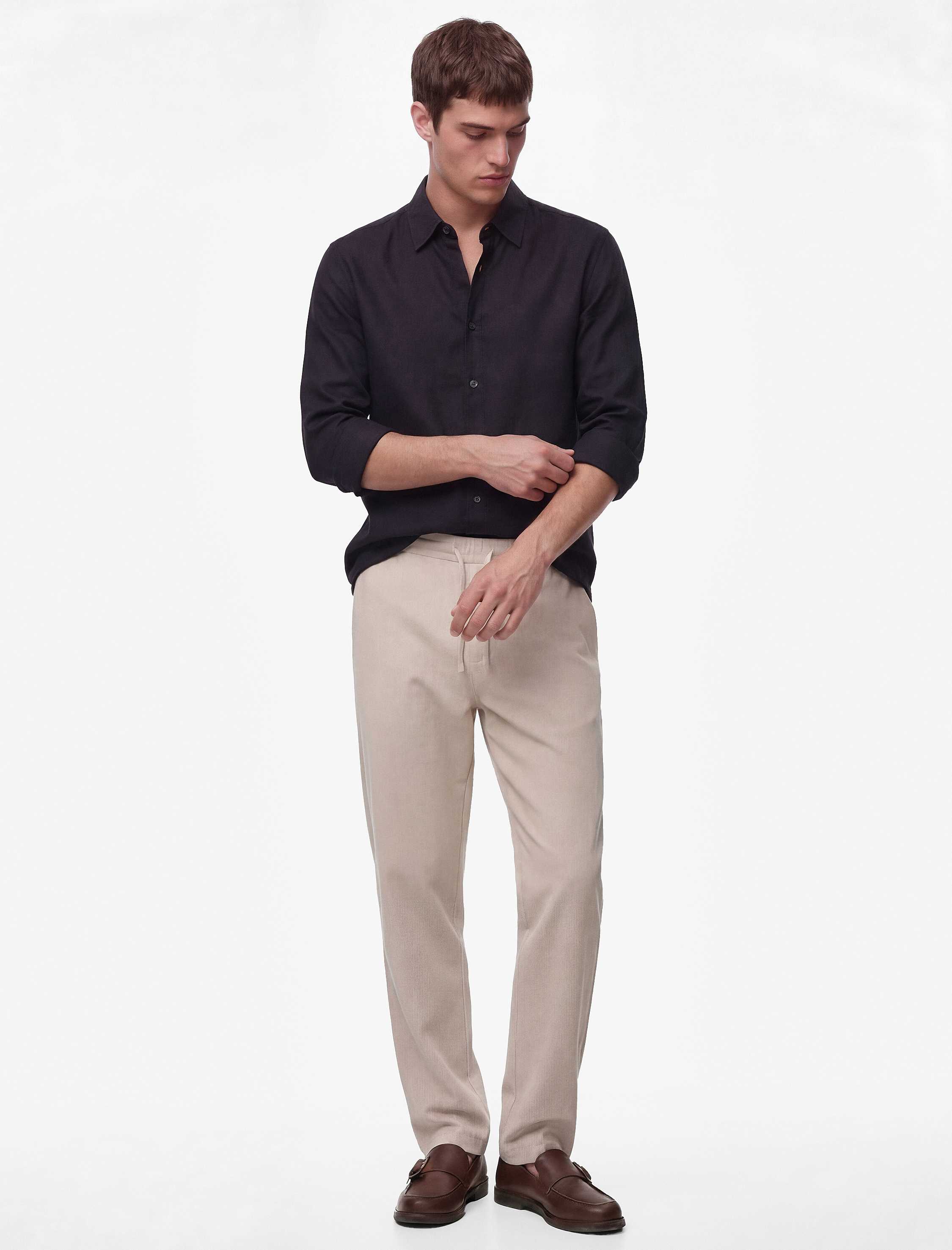 Regular Fit Düğmeli Yaka Uzun Kollu Keten Gömlek