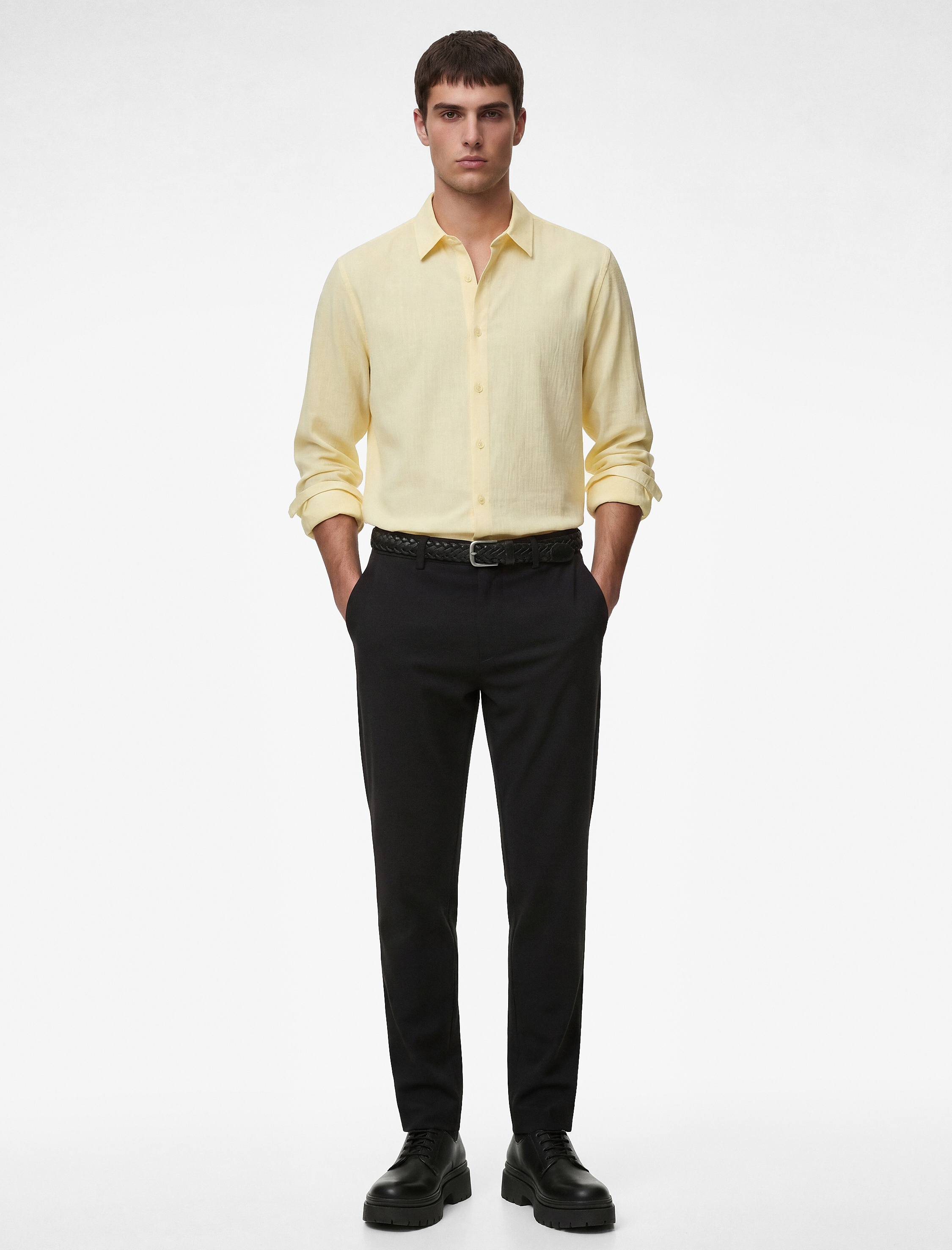 Regular Fit Düğmeli Yaka Uzun Kollu Keten Gömlek