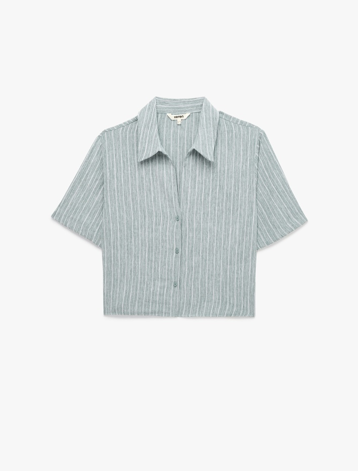  Regular Fit Kaçık Yaka Kısa Kollu Crop Gömlek