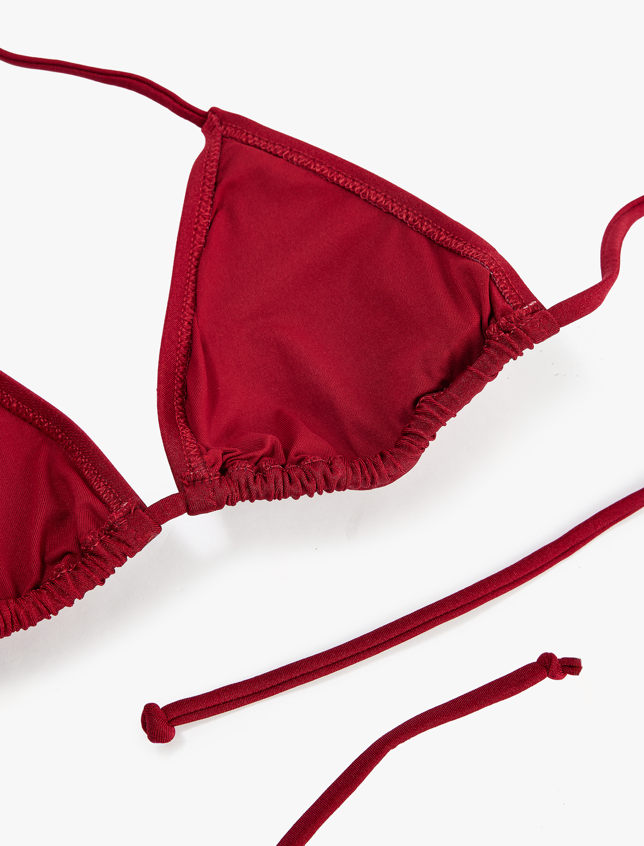   İpli Üçgen Bikini Üstü